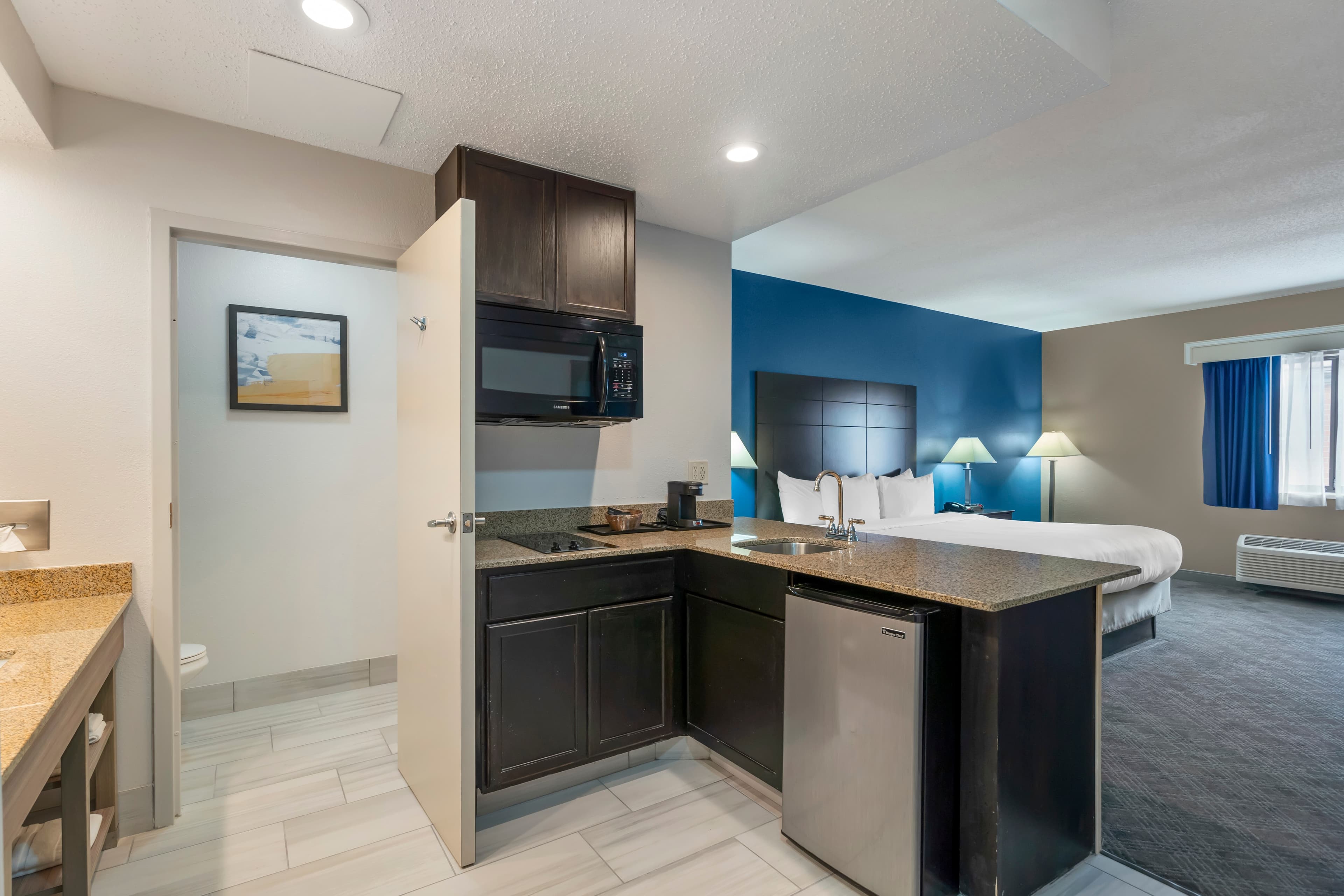 Comfort Inn & Suites Mundelein-Vernon Hills — 6