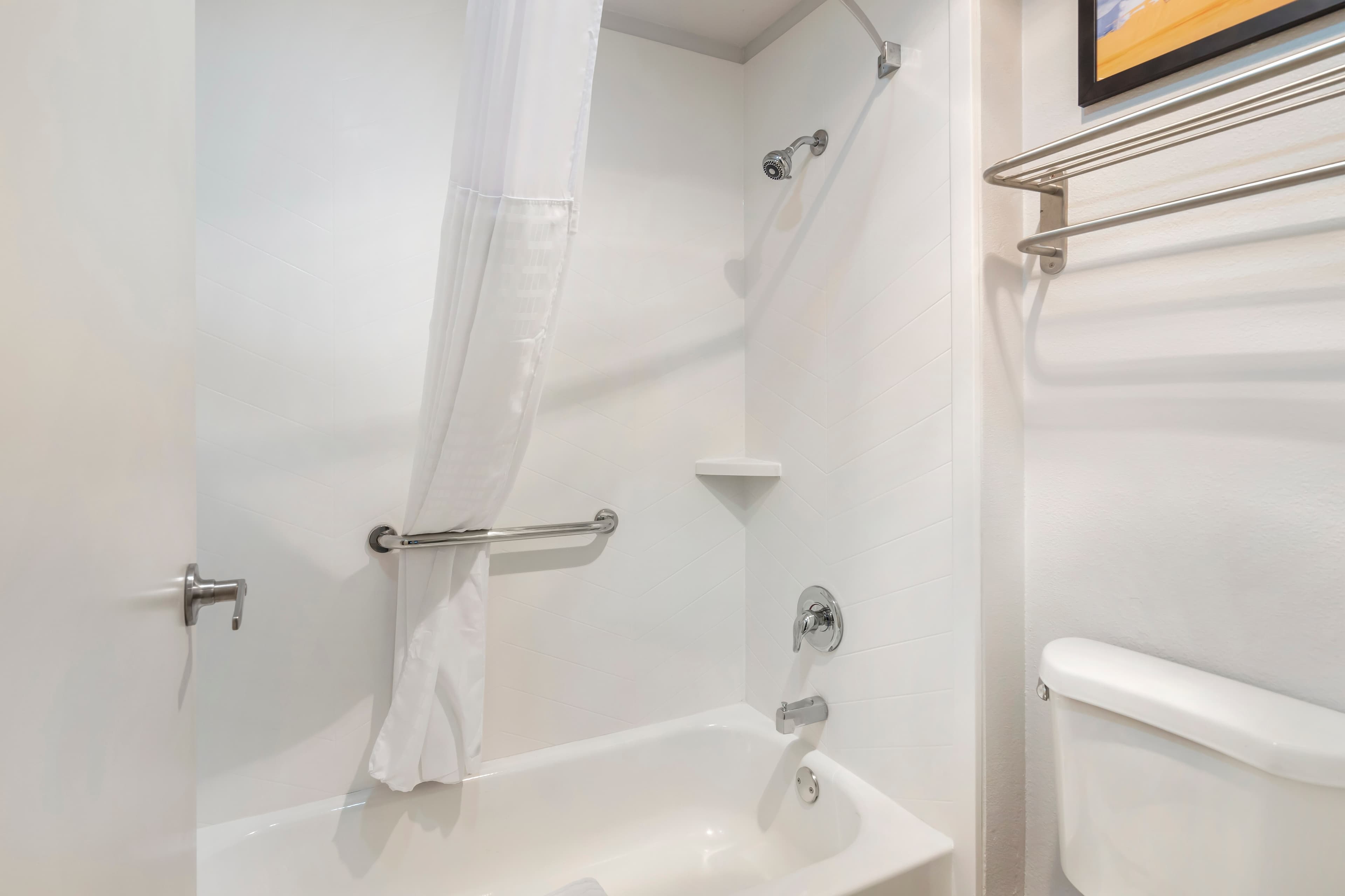 Comfort Inn & Suites Mundelein-Vernon Hills - Image 5