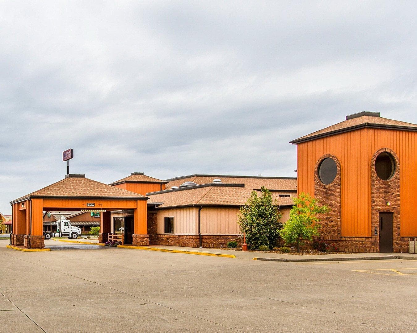 Quality Inn & Suites Marion - Image 1