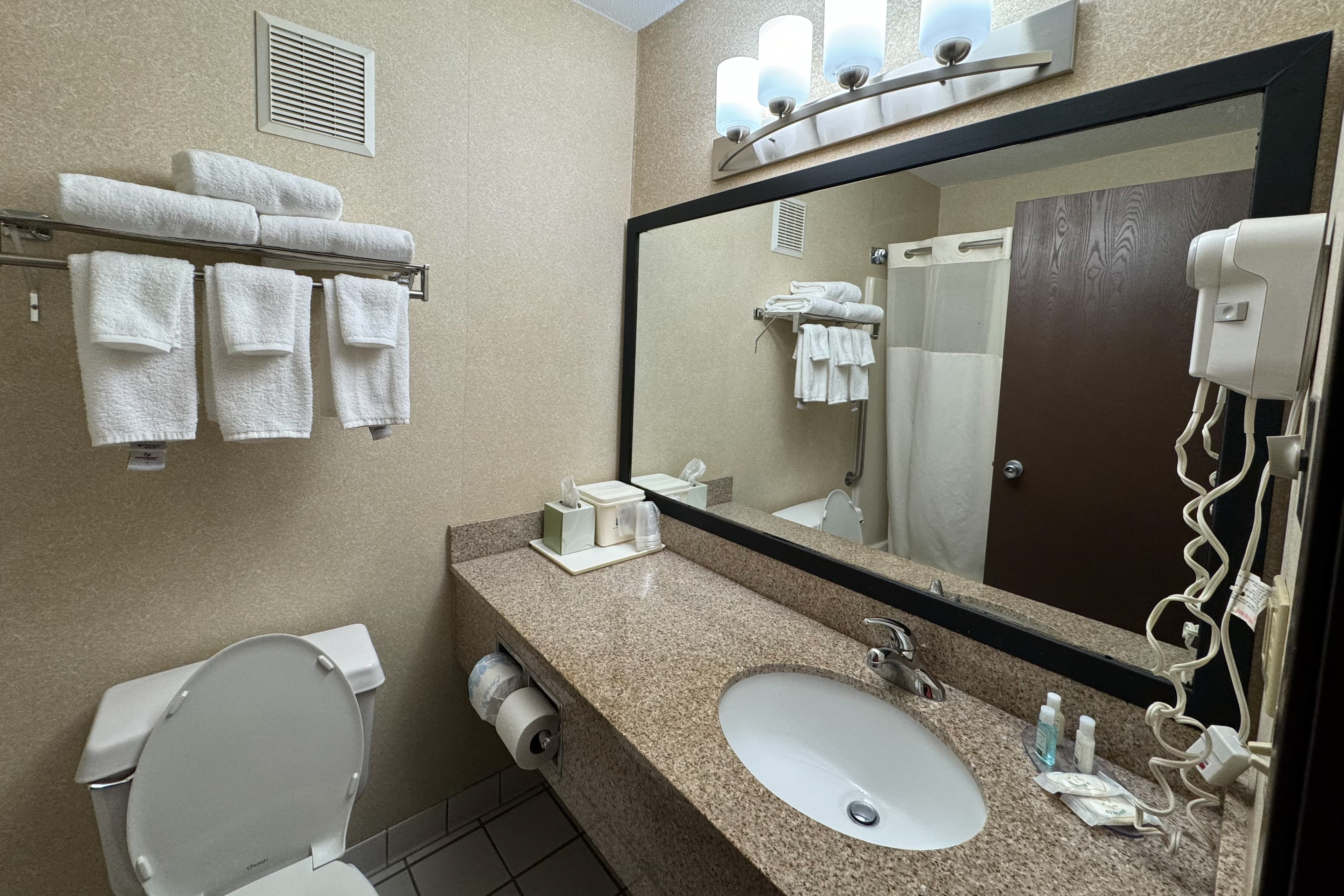 Quality Inn Forsyth - Decatur — 9
