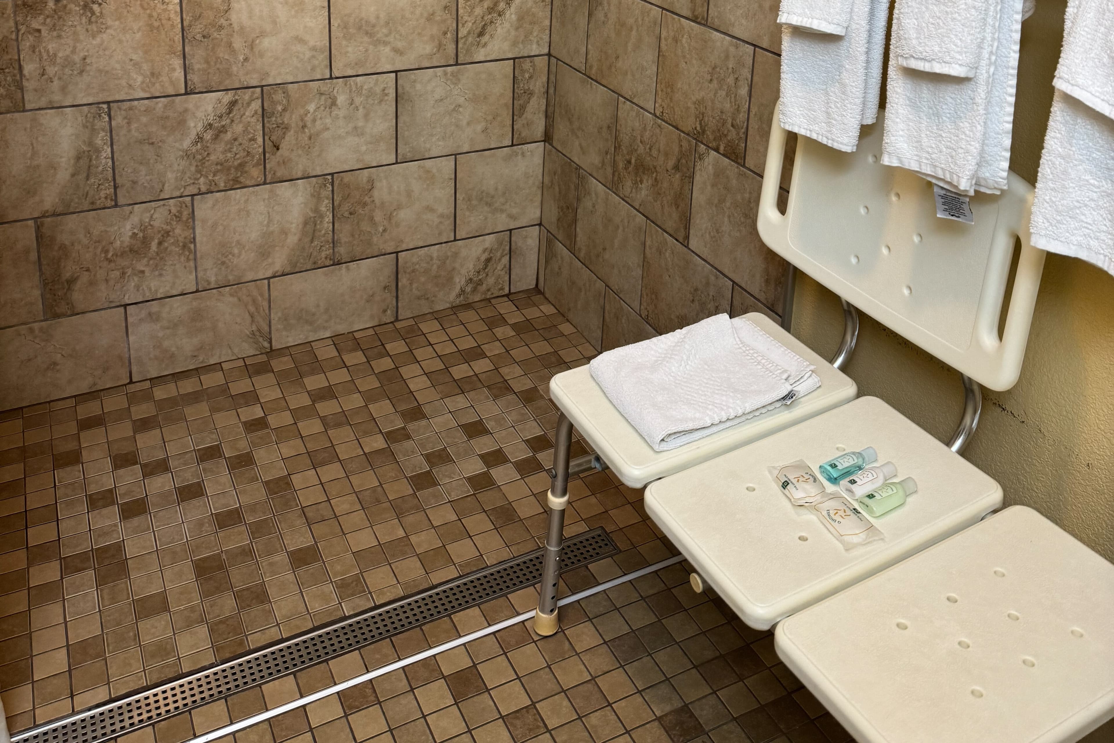 Quality Inn Forsyth - Decatur - Image 2