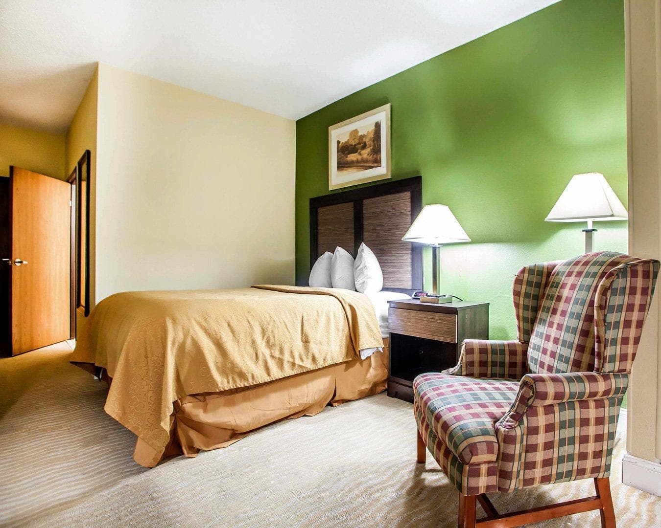 Quality Inn & Suites Champaign North - Urbana — 7