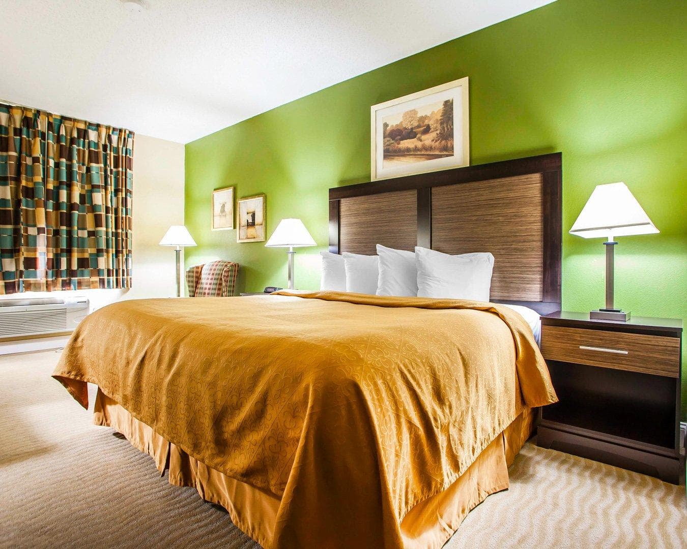 Quality Inn & Suites Champaign North - Urbana - Image 2