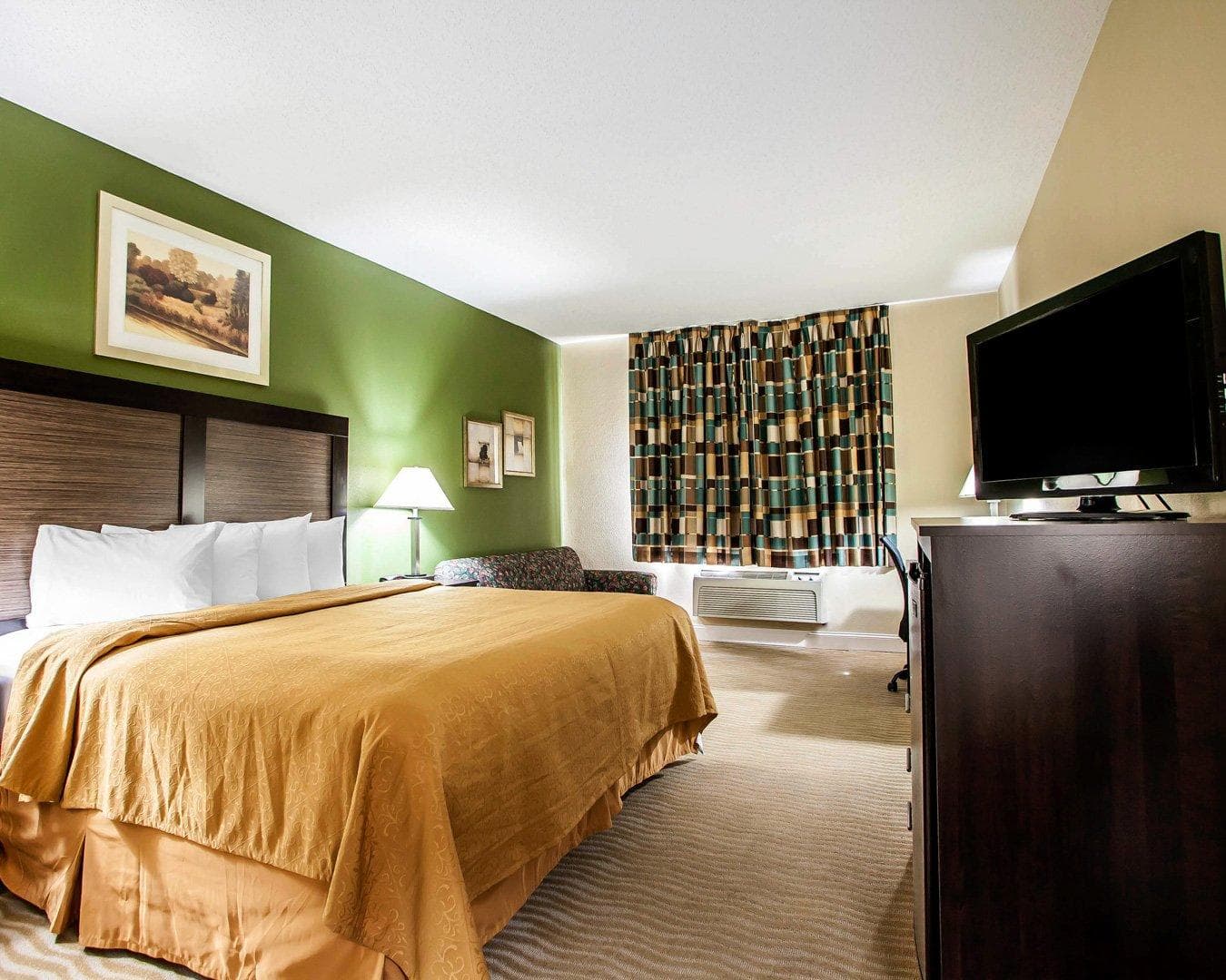 Quality Inn & Suites Champaign North - Urbana — 13
