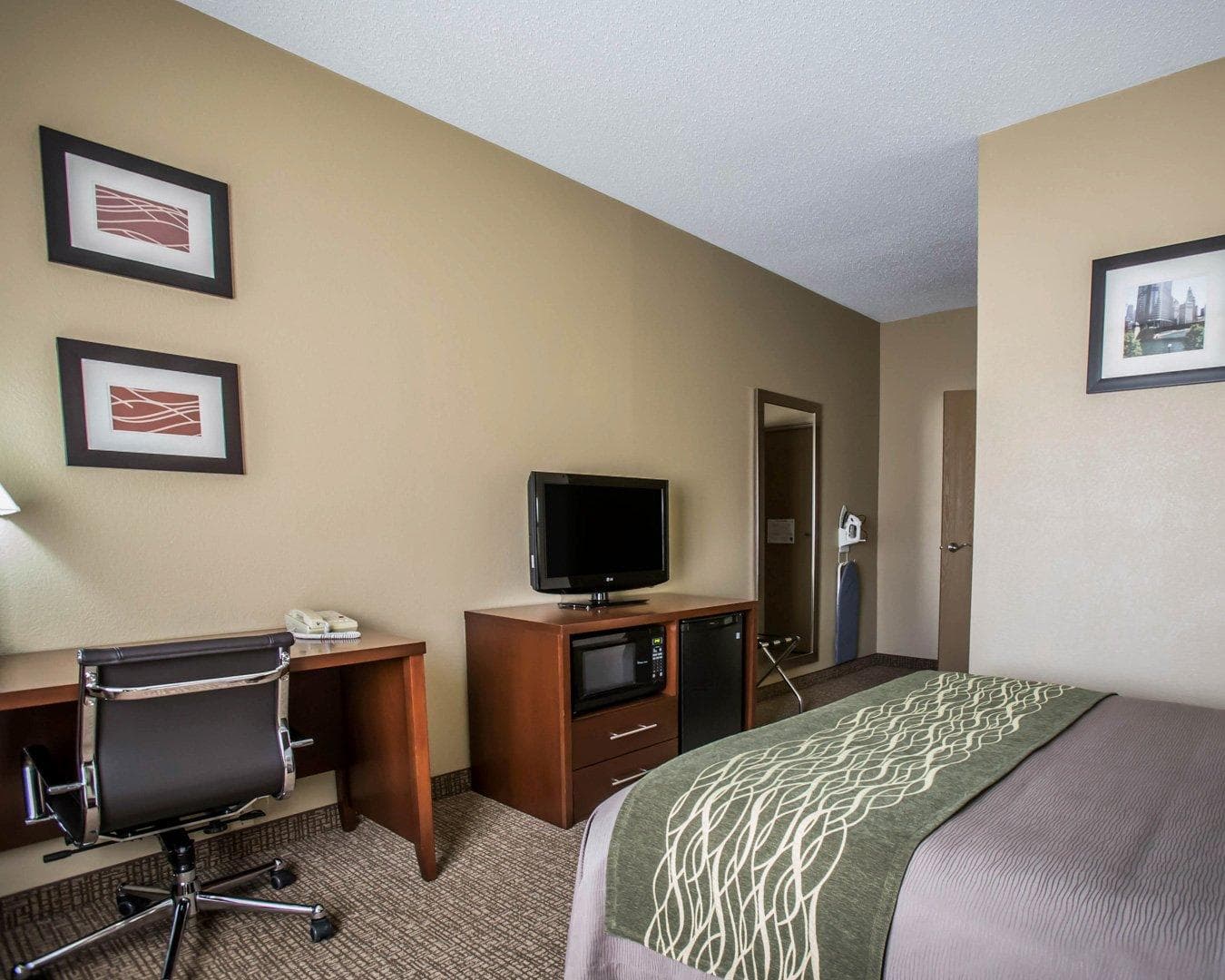 Comfort Inn Morris I-80 - Image 3