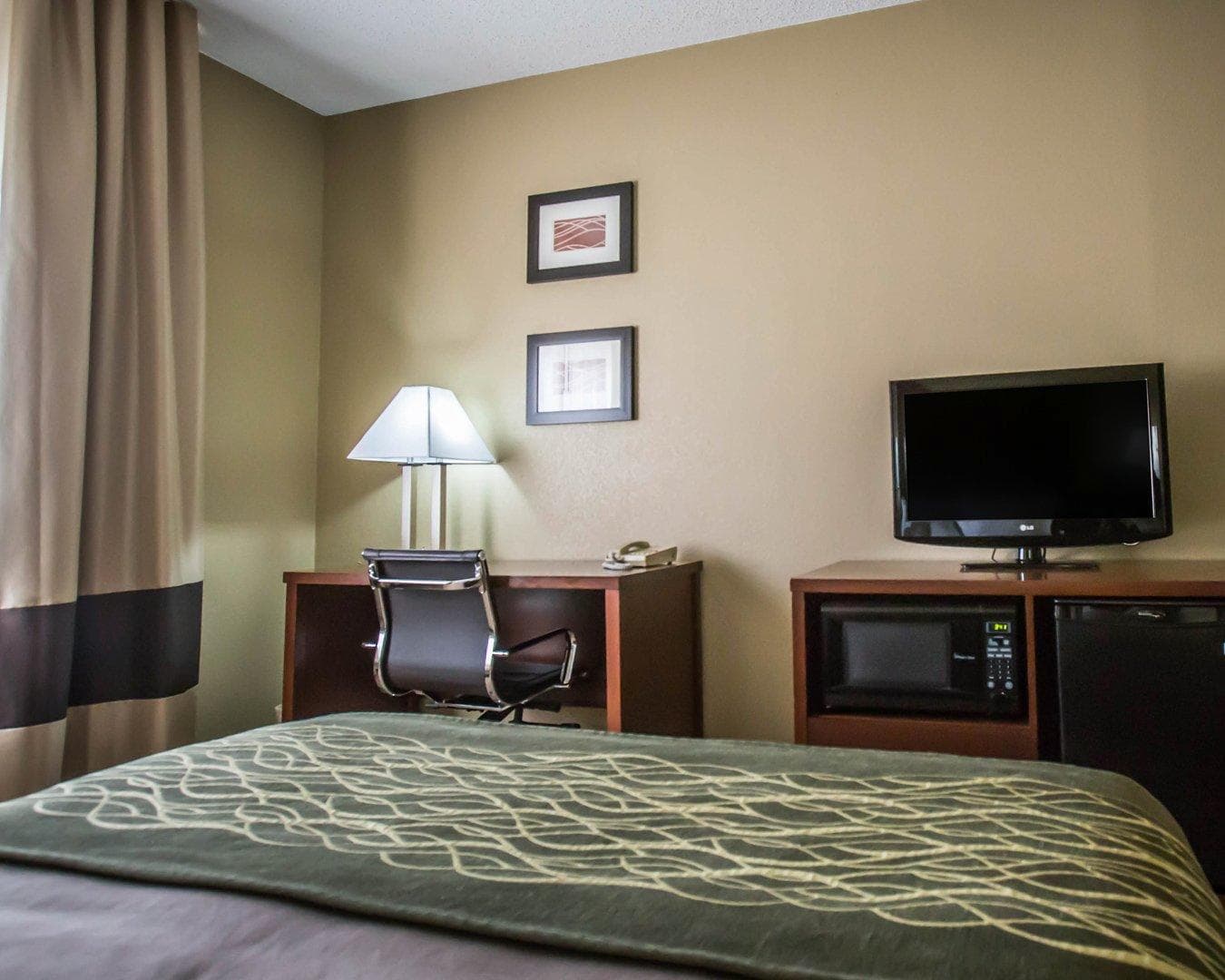 Comfort Inn Morris I-80 - Image 4