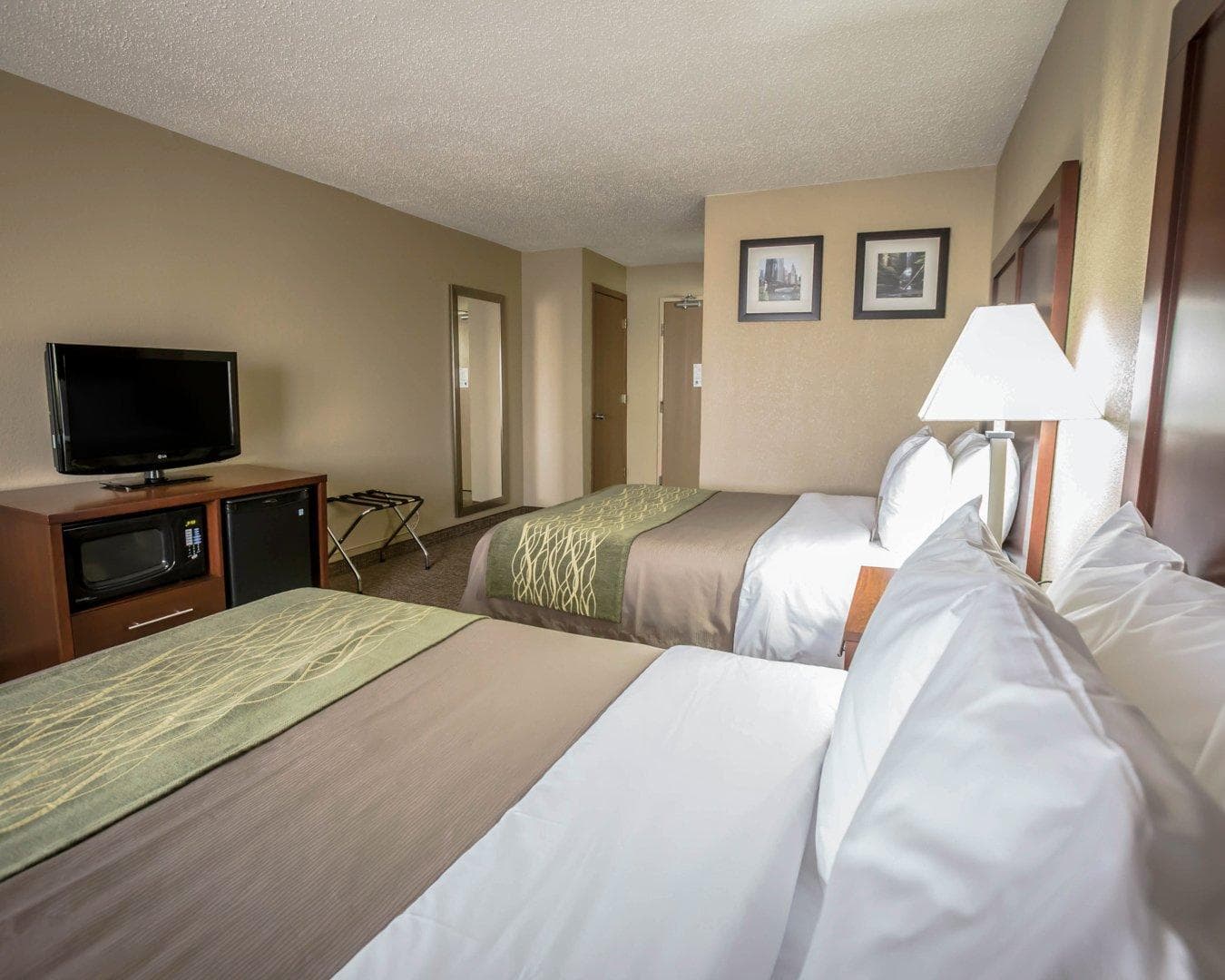 Comfort Inn Morris I-80 — 10