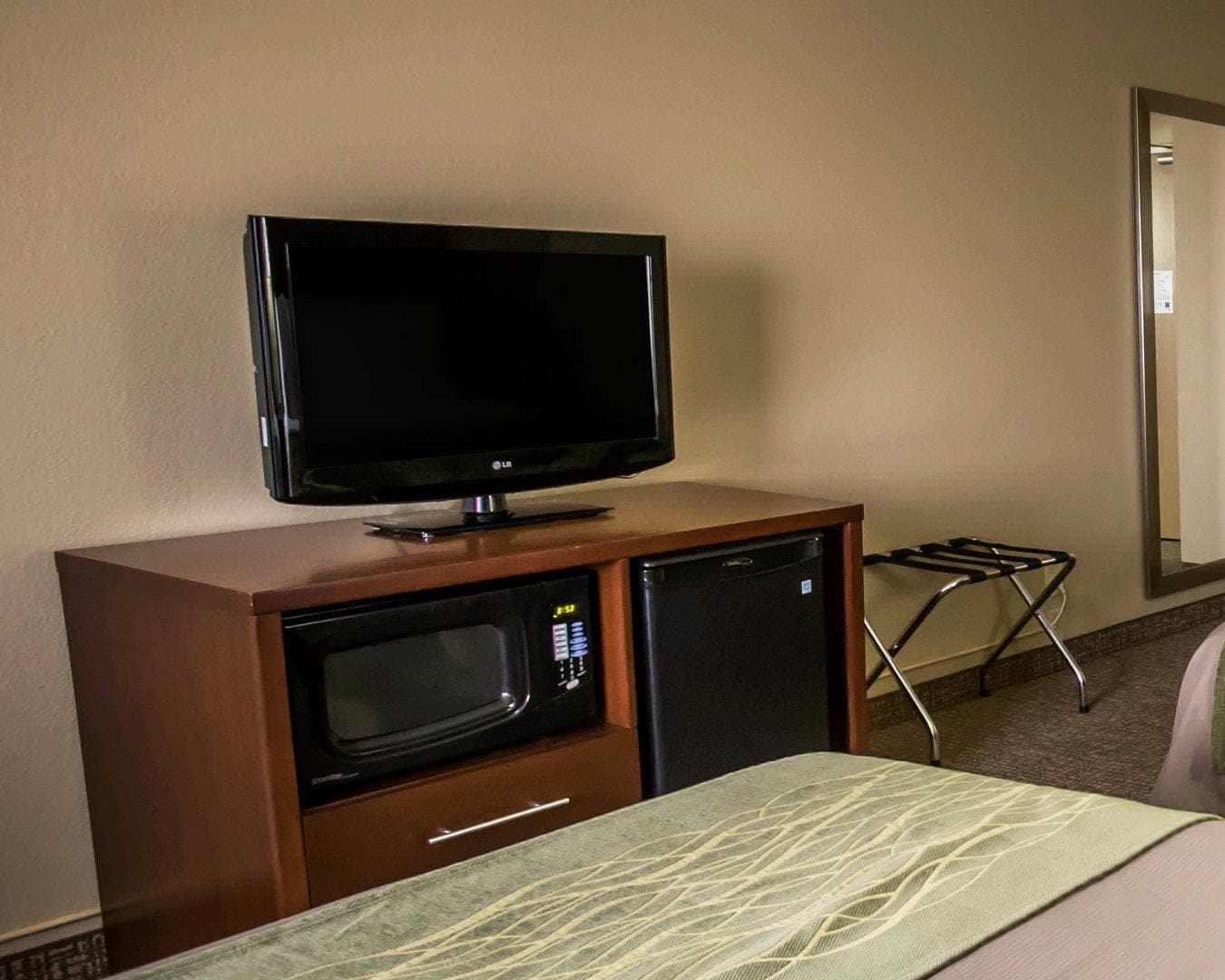 Comfort Inn Morris I-80 — 11