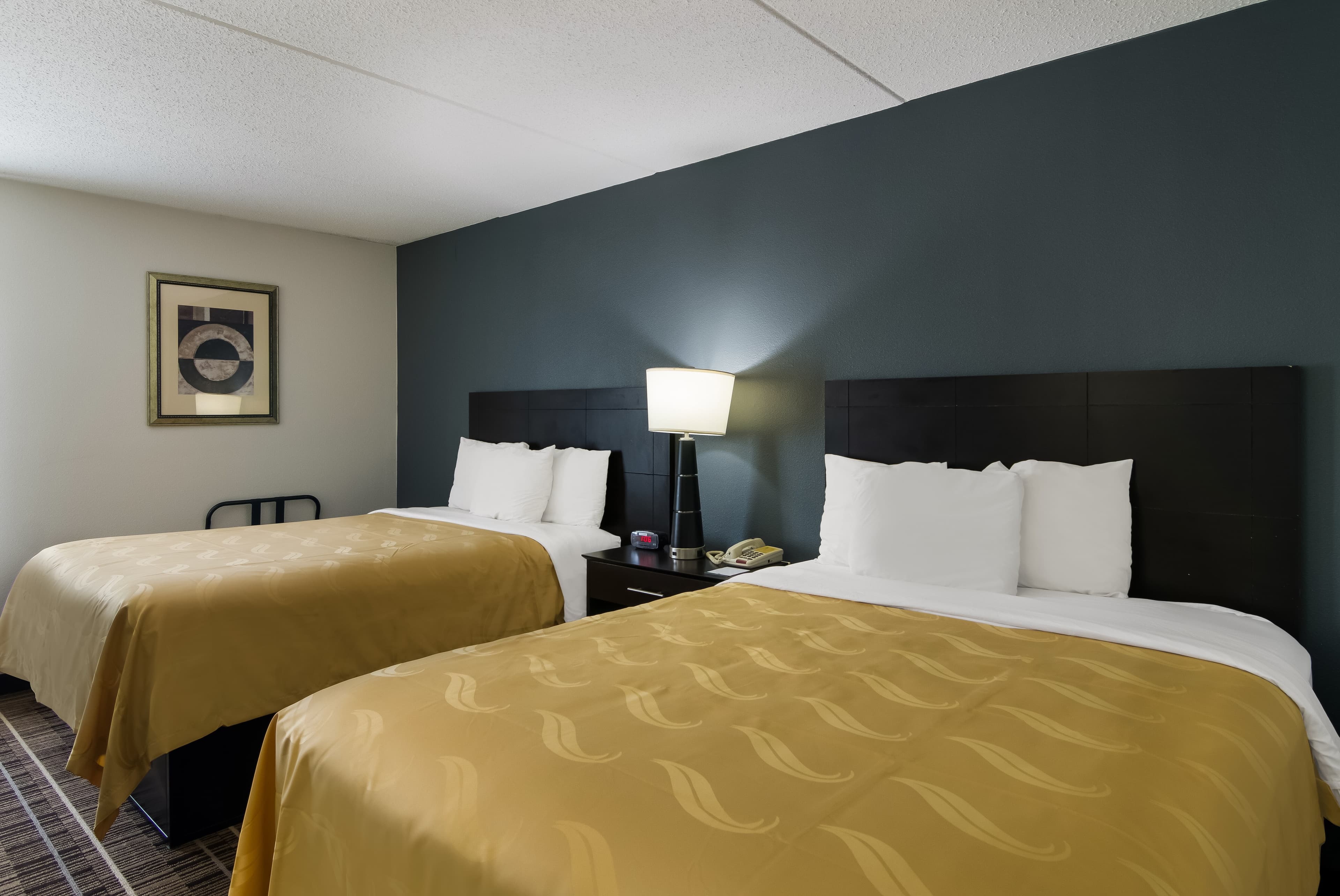 Quality Inn Aurora - Naperville Area - Image 2