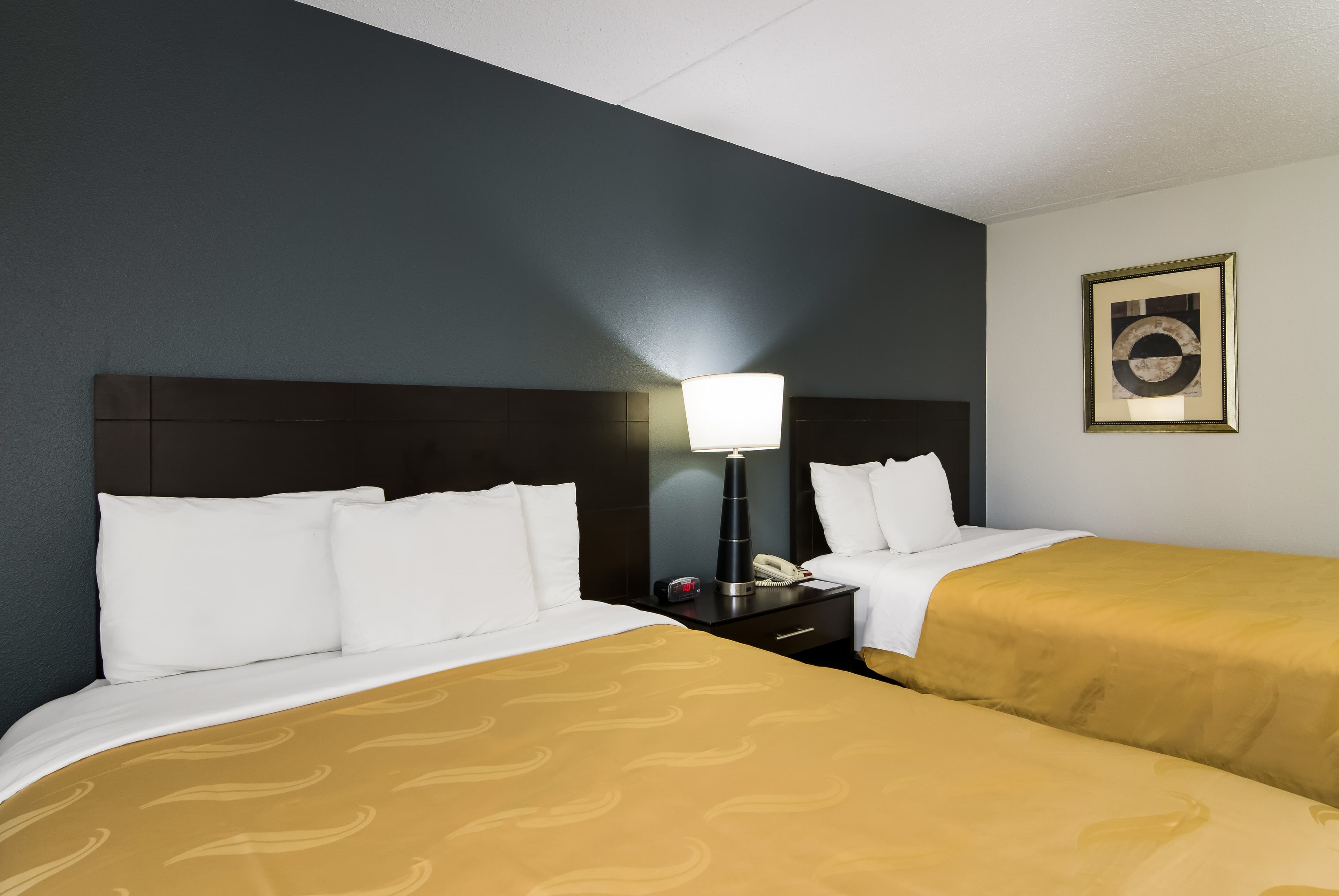 Quality Inn Aurora - Naperville Area - Image 4