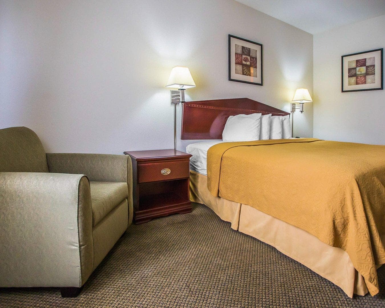 Quality Inn Peru near Starved Rock State Park - Image 2