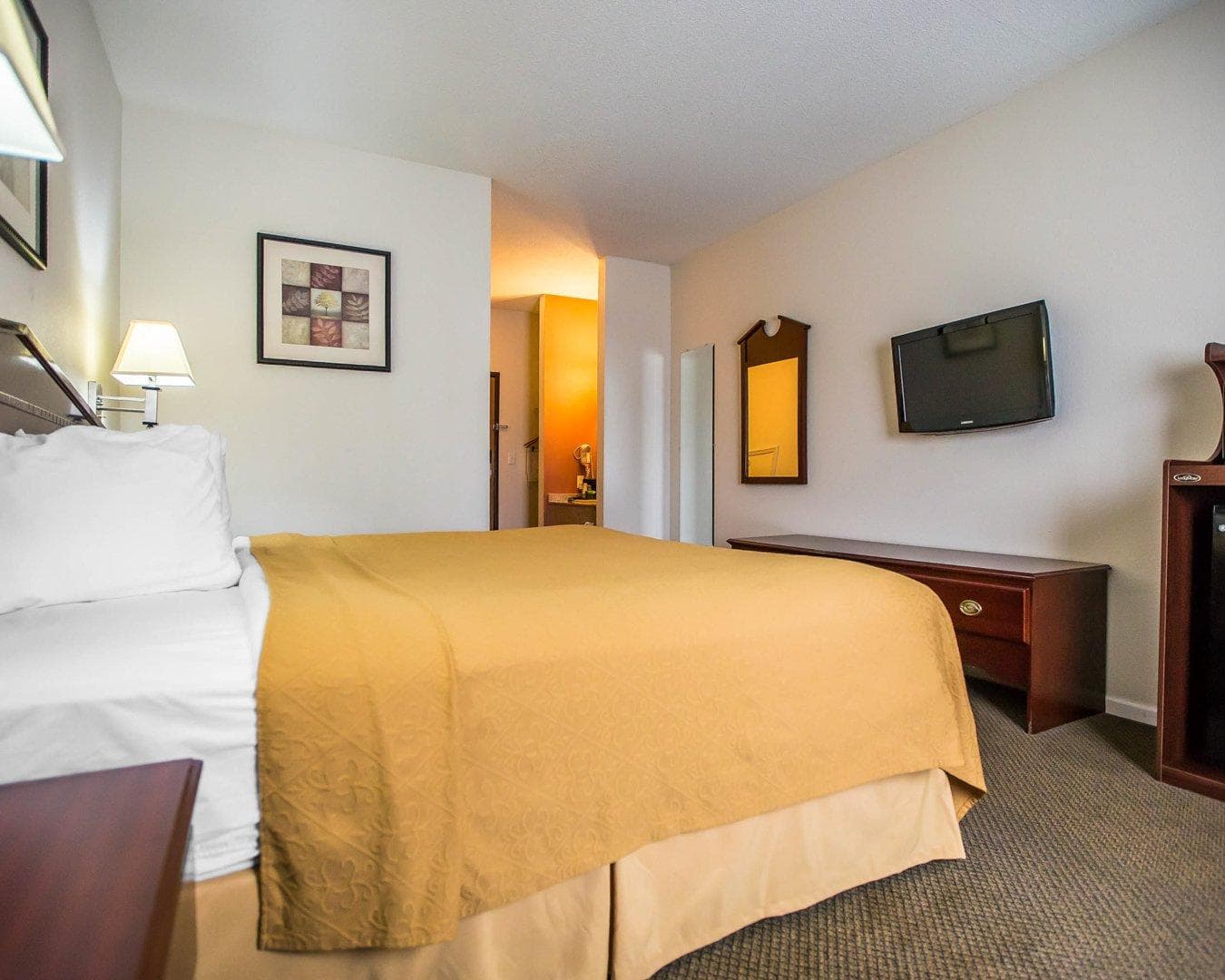 Quality Inn Peru near Starved Rock State Park - Image 3