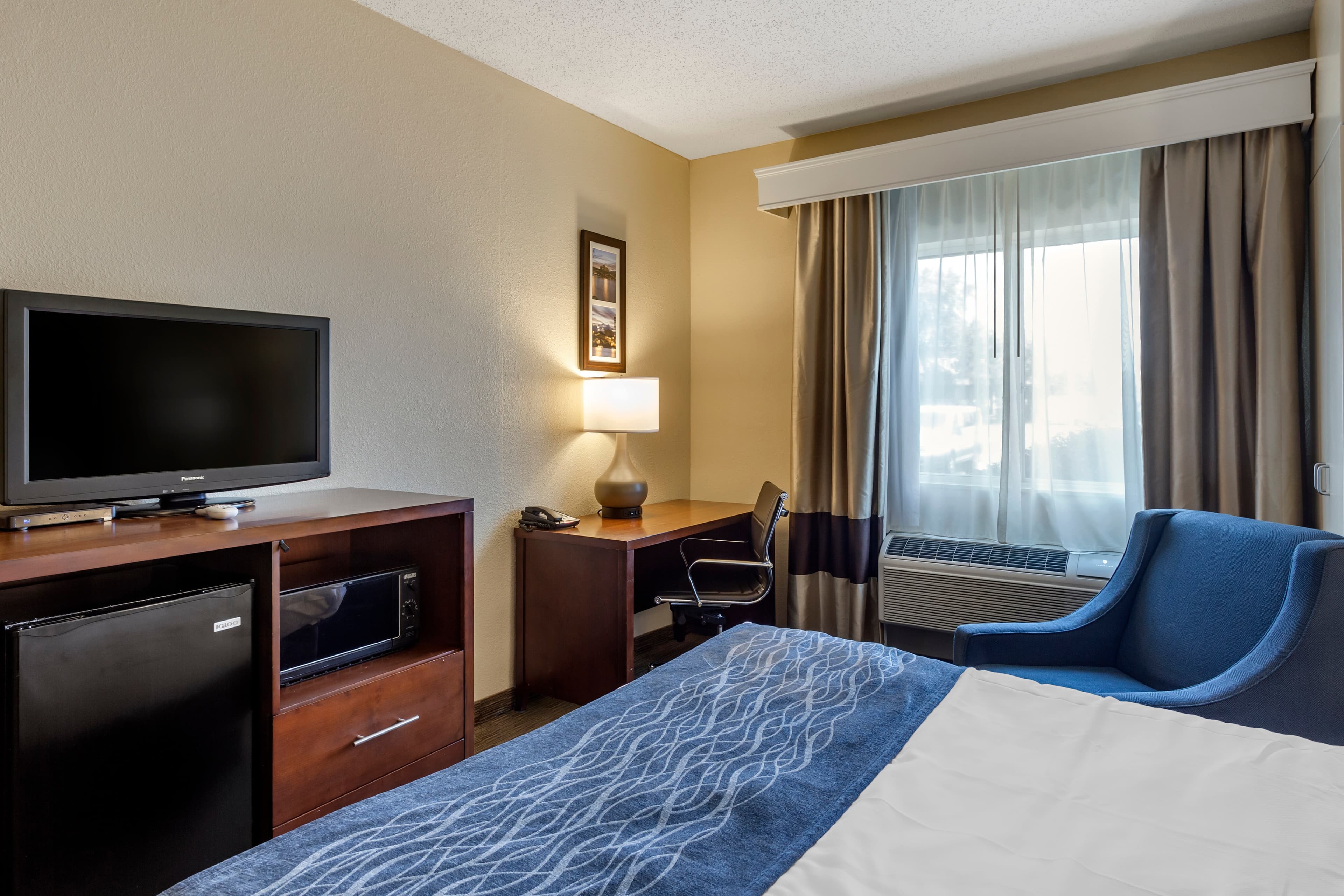 Comfort Inn Rockford near Casino District - Image 4