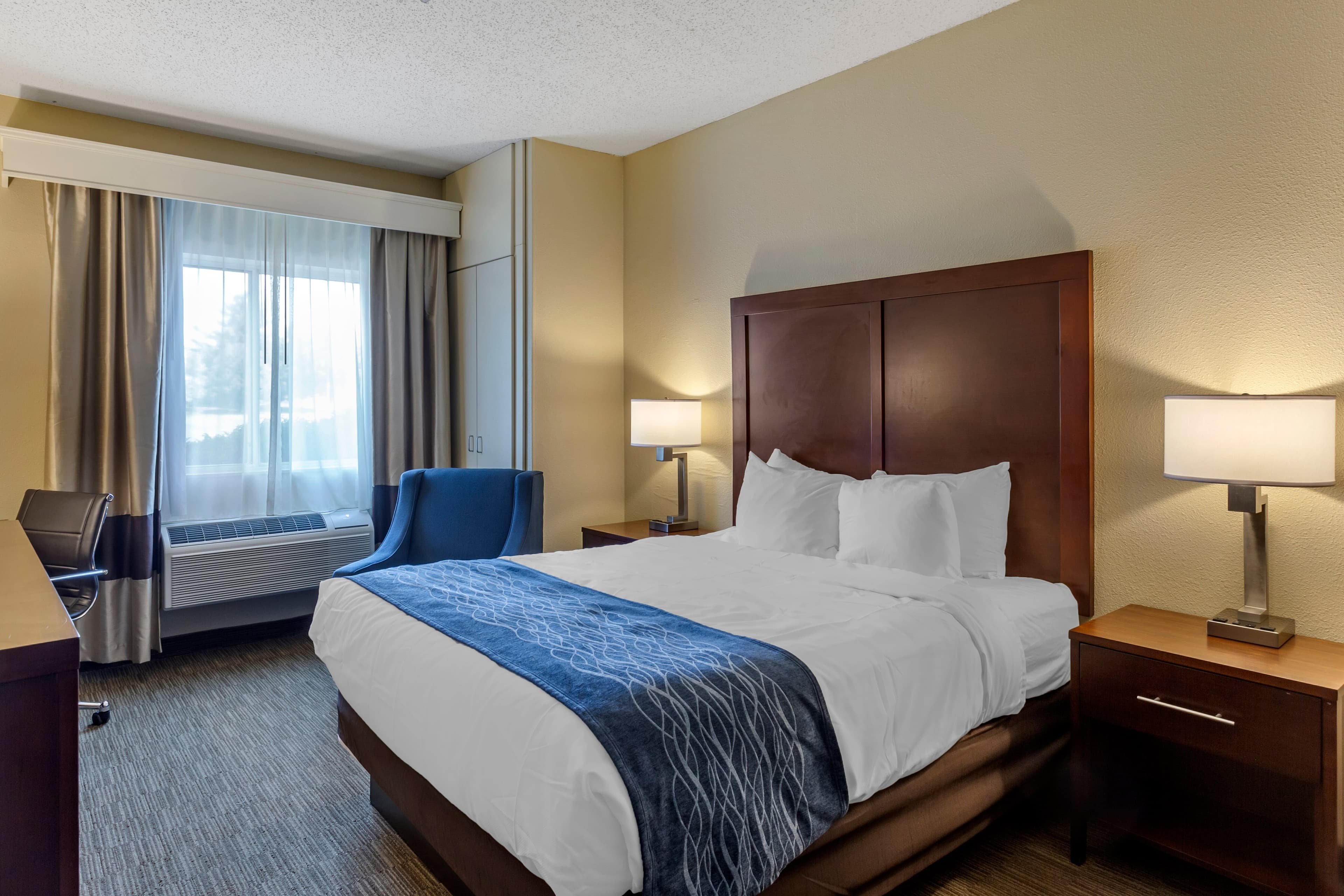 Comfort Inn Rockford near Casino District - Image 5