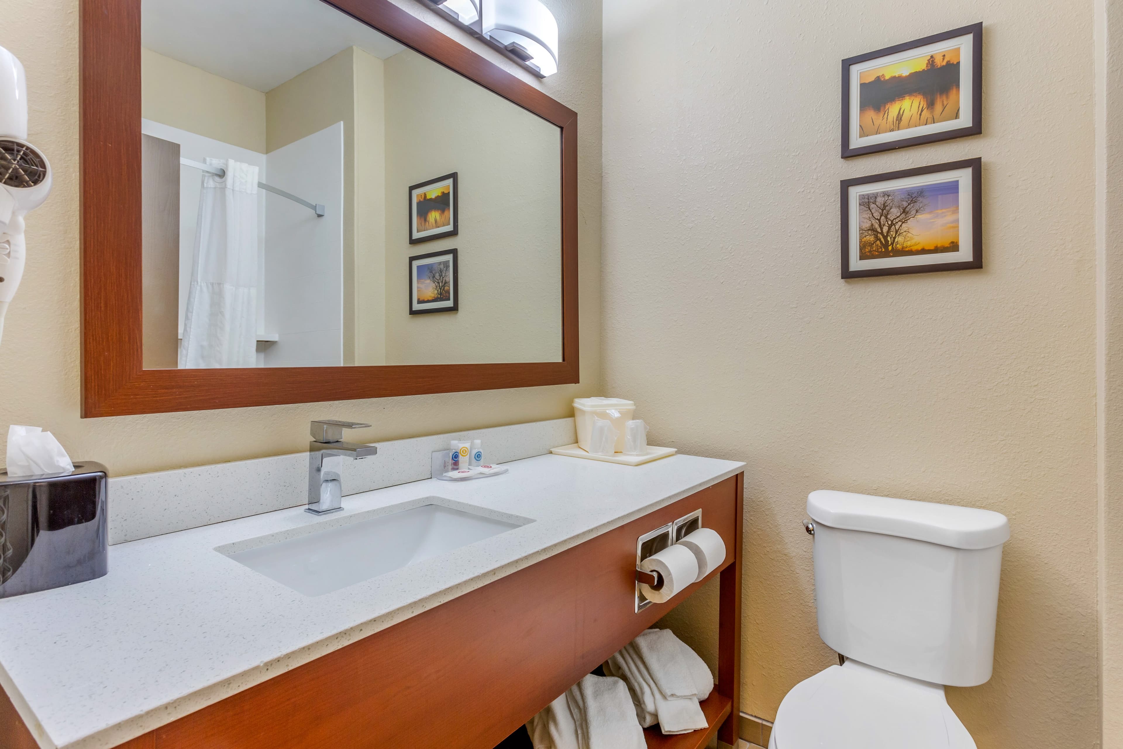 Comfort Inn Rockford near Casino District — 14