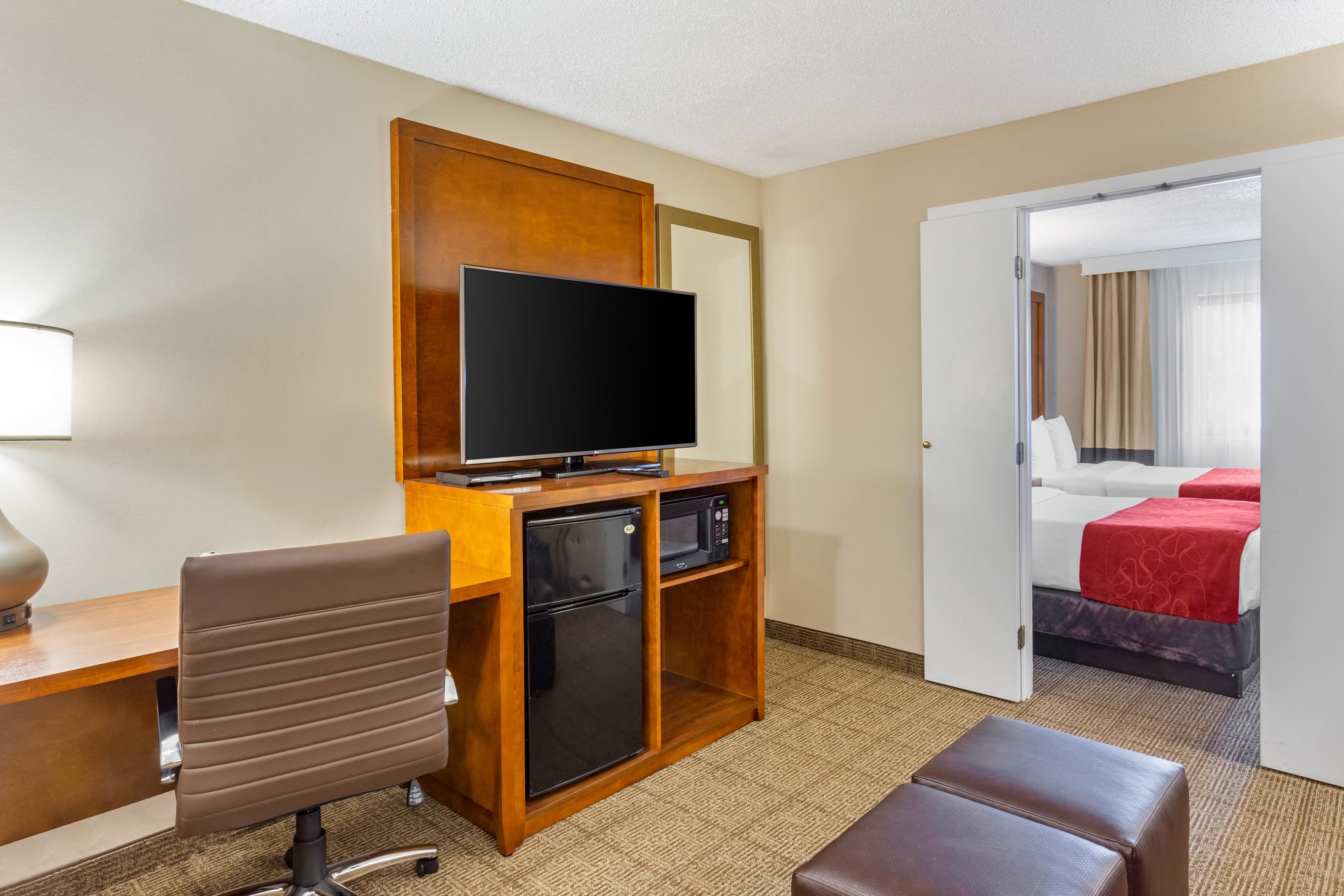 Comfort Suites Oakbrook Terrace near Oakbrook Center — 3