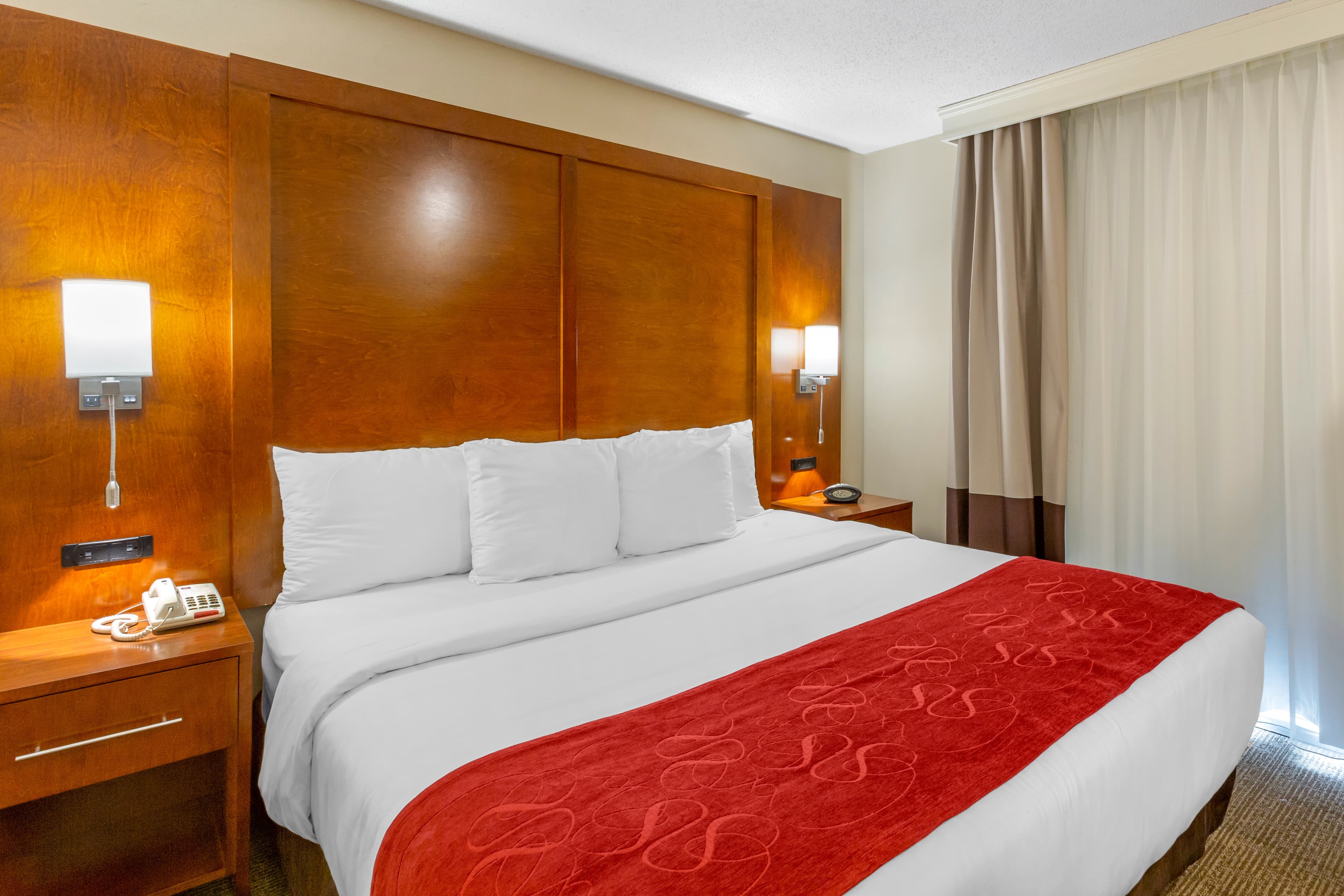 Comfort Suites Oakbrook Terrace near Oakbrook Center