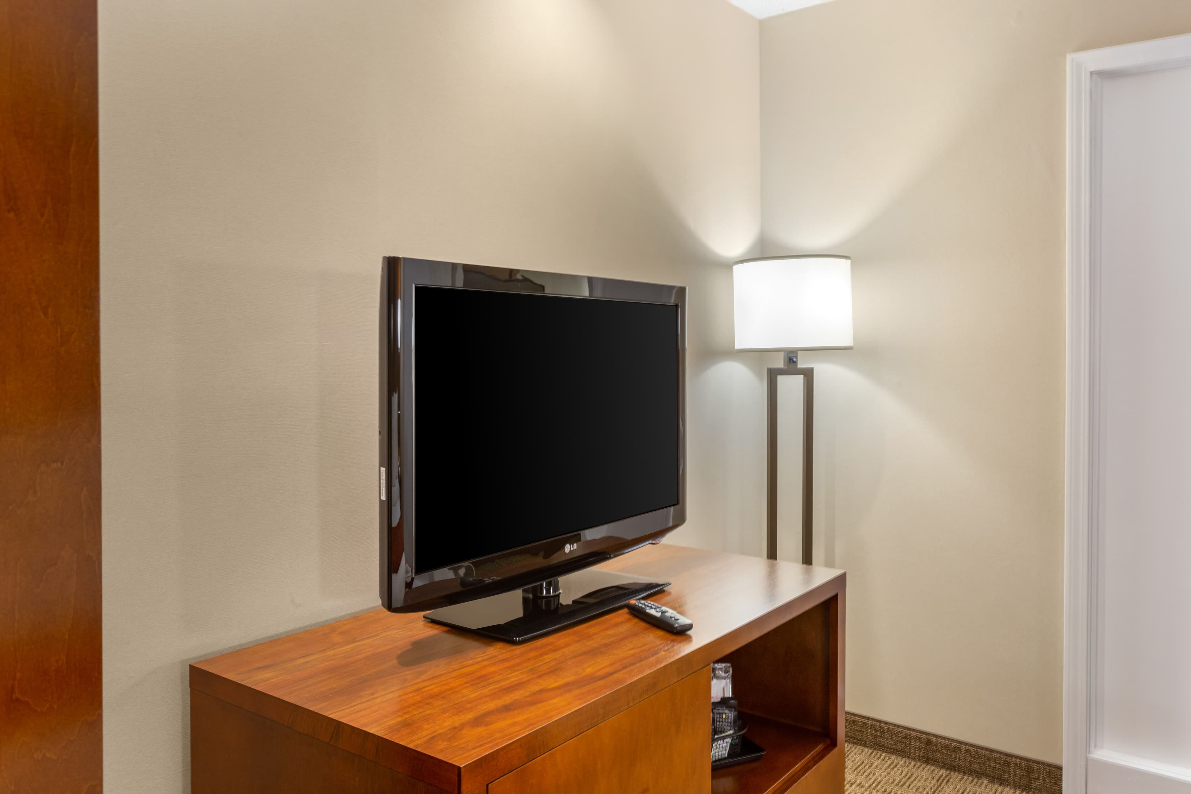 Comfort Suites Oakbrook Terrace near Oakbrook Center — 14