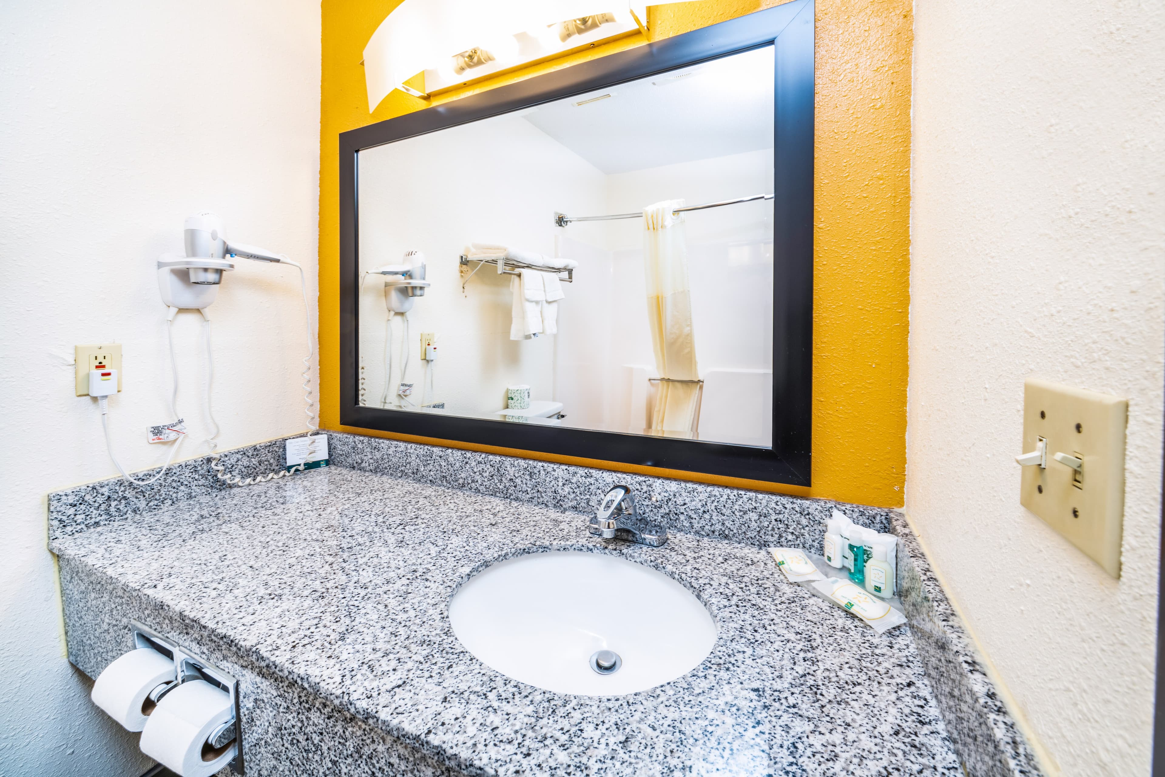 Quality Inn & Suites Danville East — 6