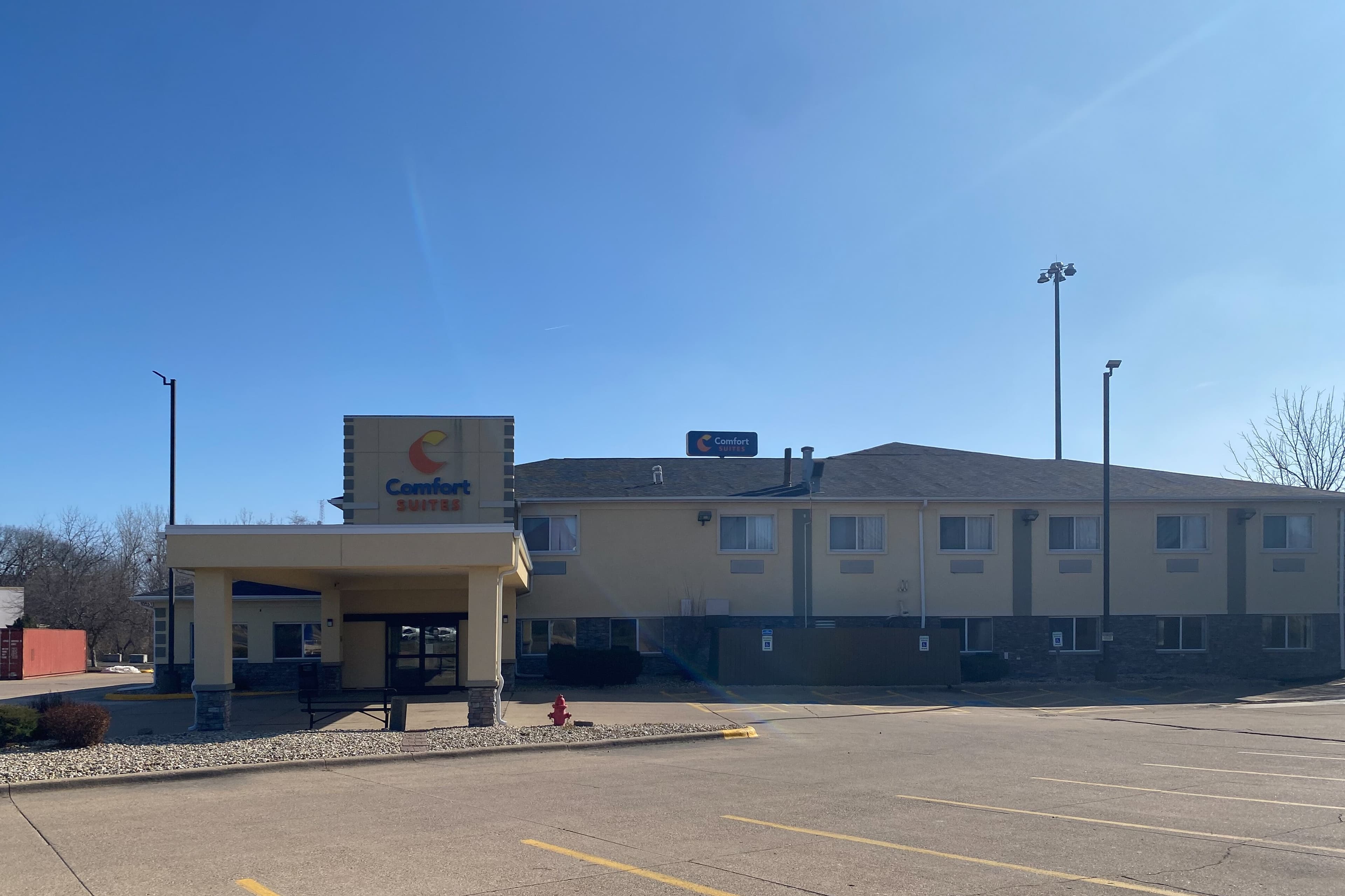 Comfort Suites Peoria I-74 - Image 1