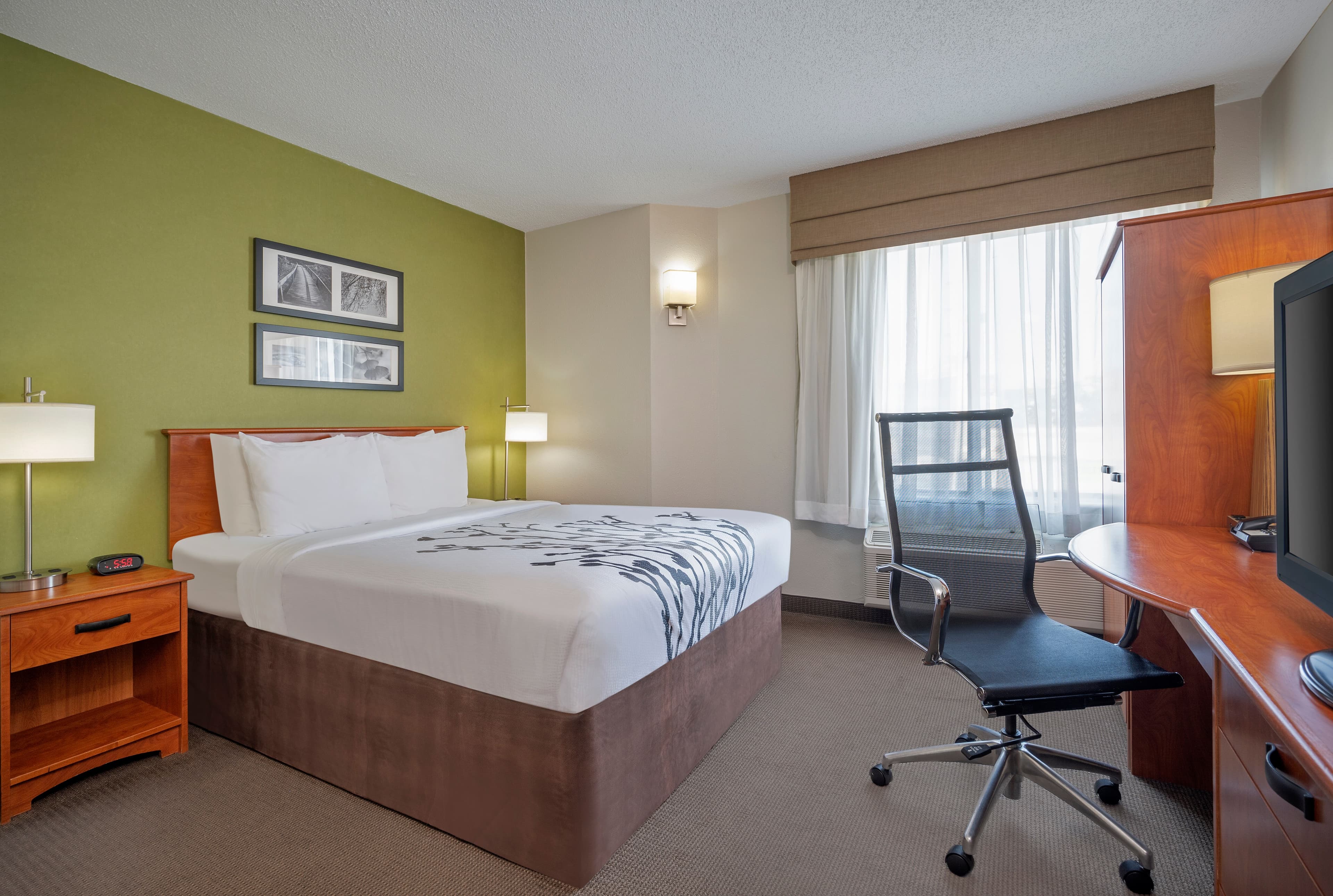 Sleep Inn Midway Airport — 24