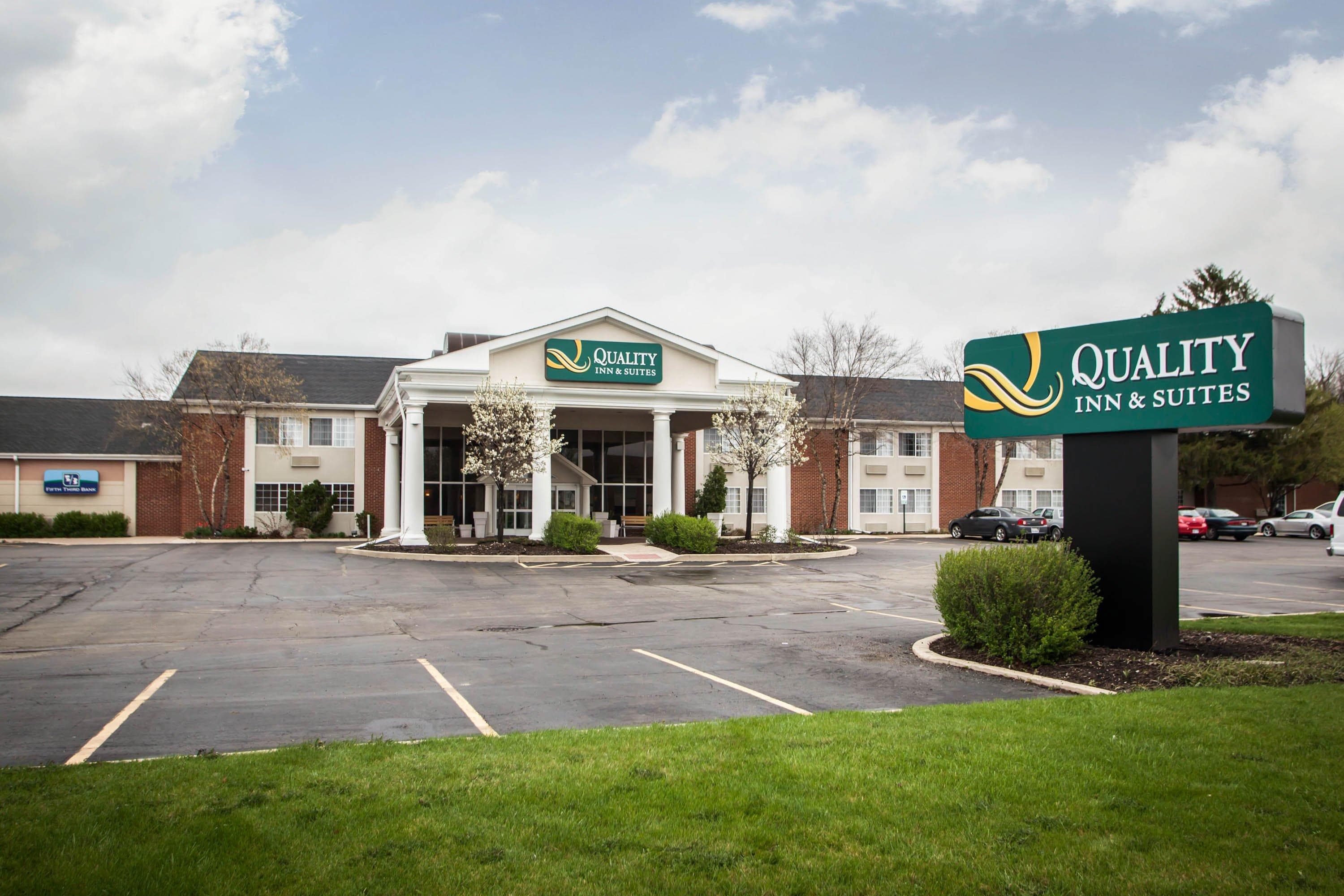 Quality Inn & Suites St Charles -West Chicago - Image 1