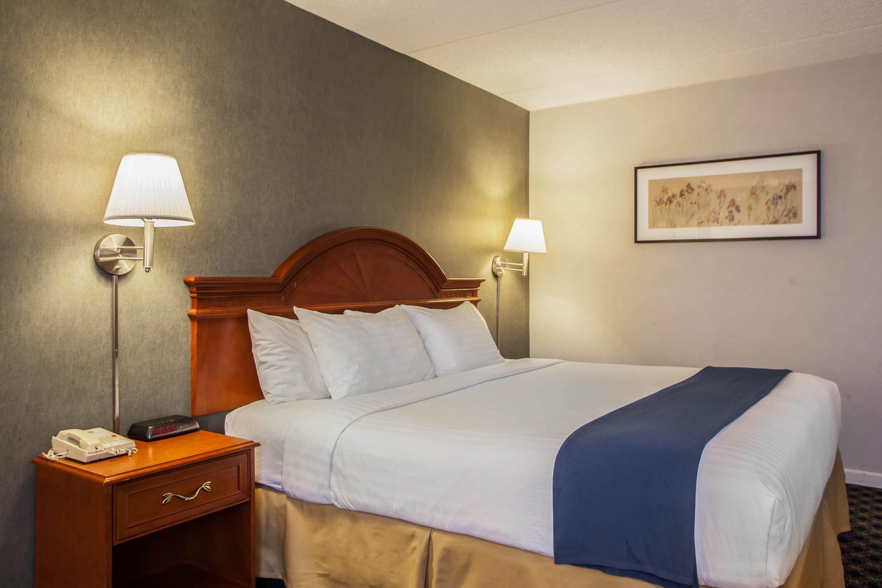 Quality Inn & Suites St Charles -West Chicago — 10