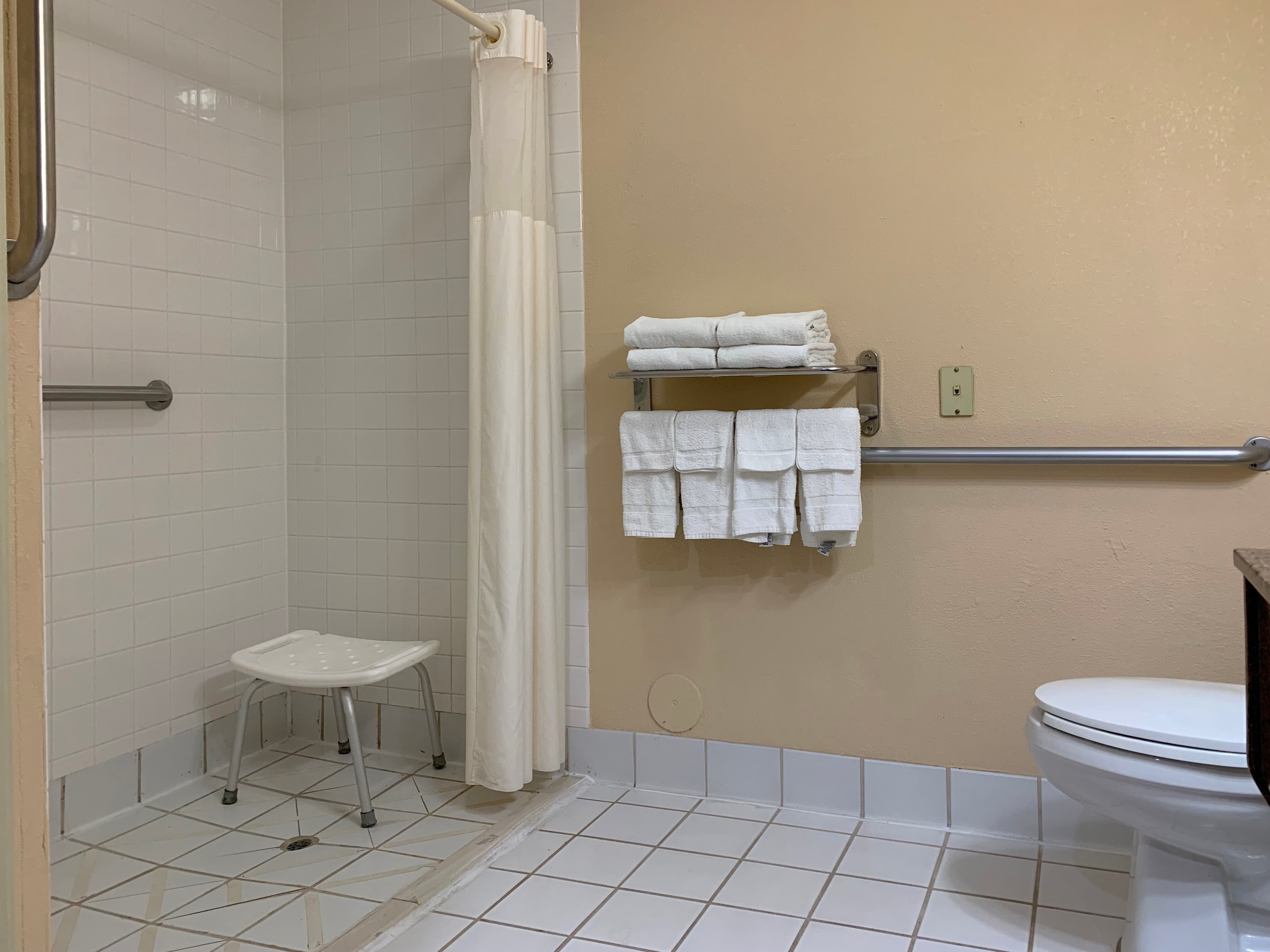 Quality Inn Ottawa near Starved Rock State Park — 9
