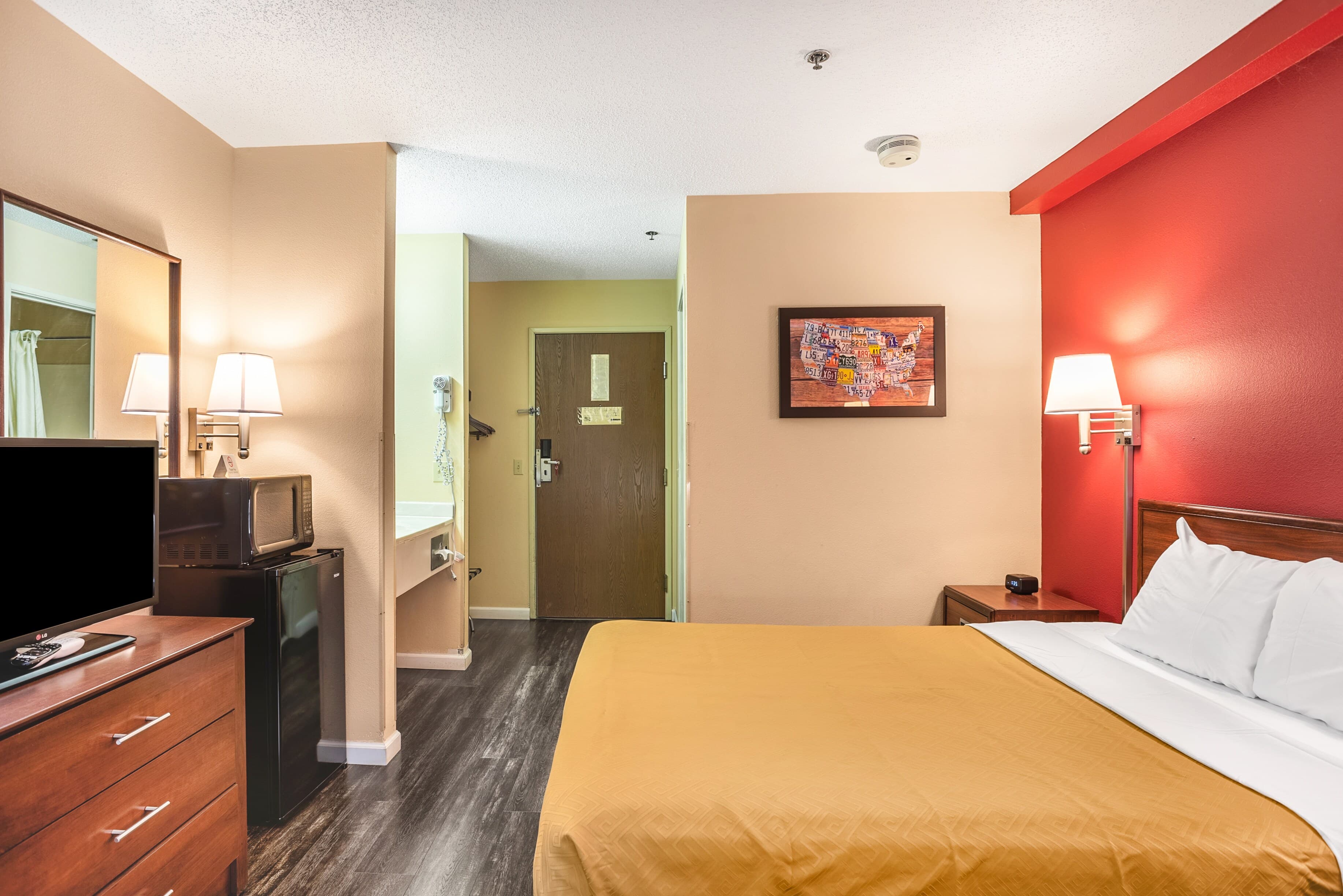Econo Lodge Princeton — 17
