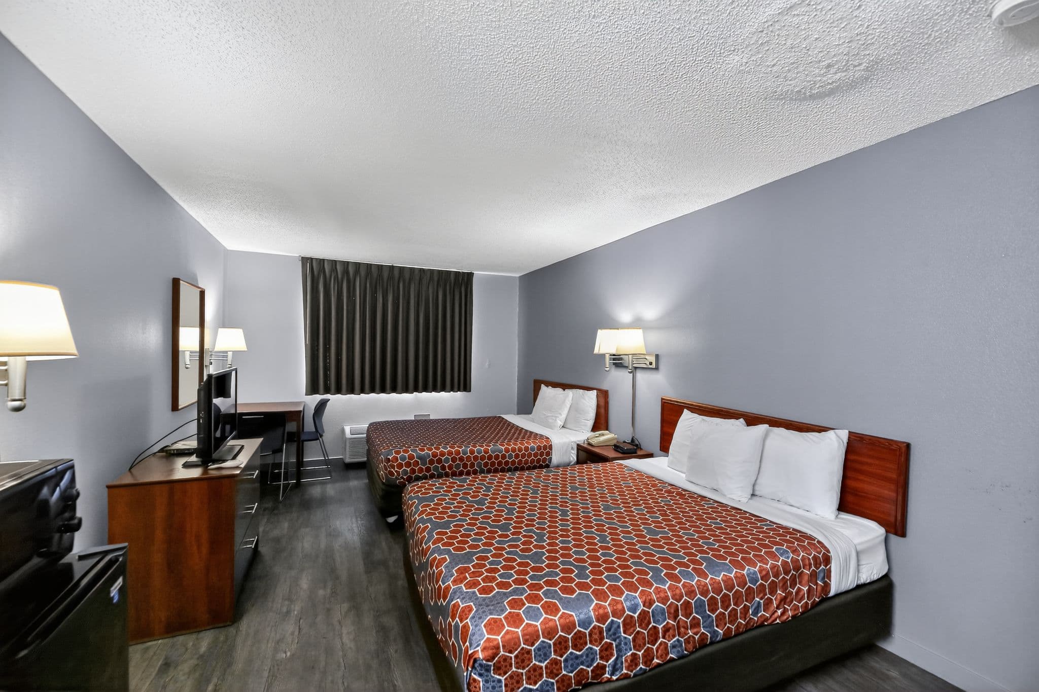 Econo Lodge Princeton — 26
