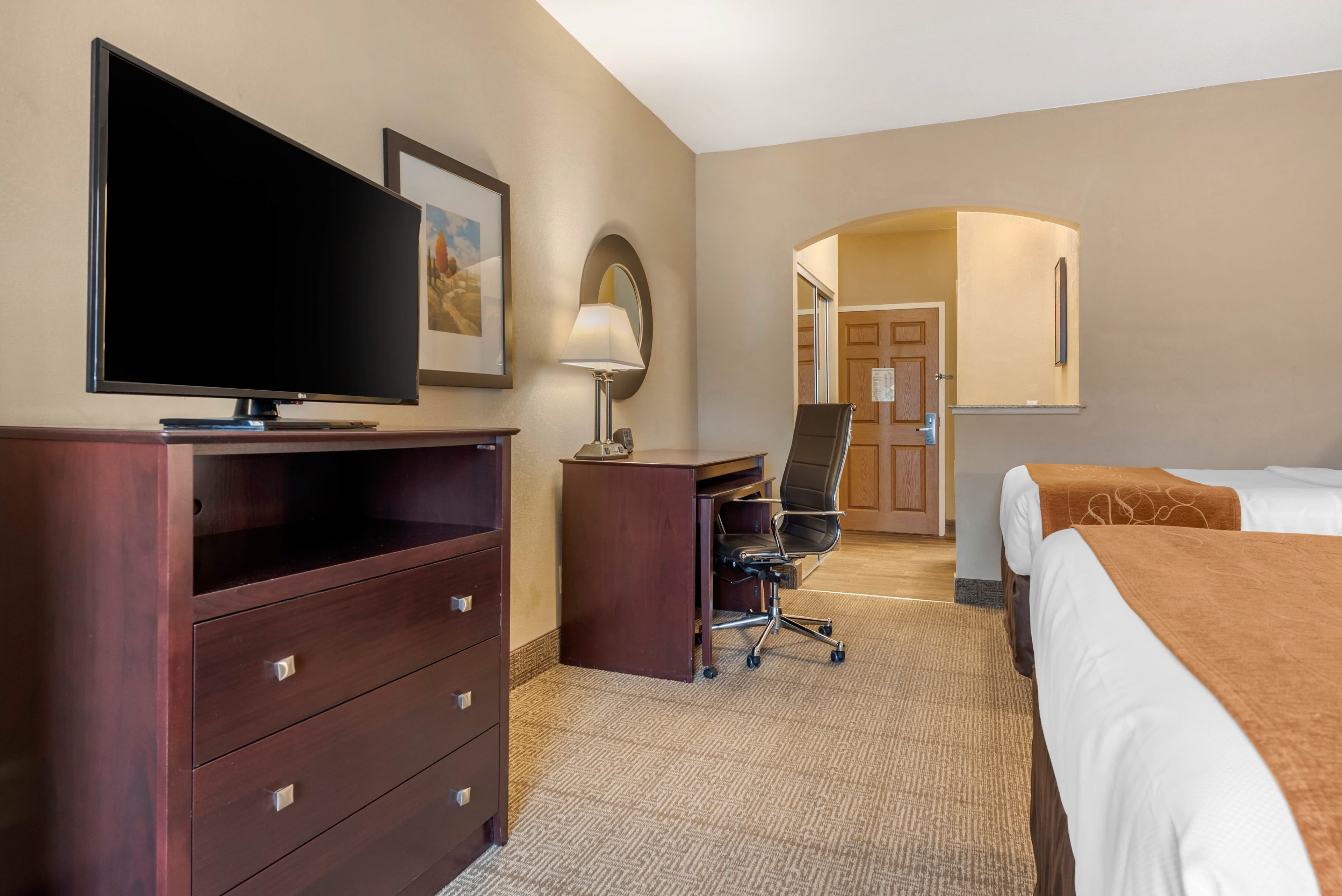 Comfort Suites near Route 66 — 20
