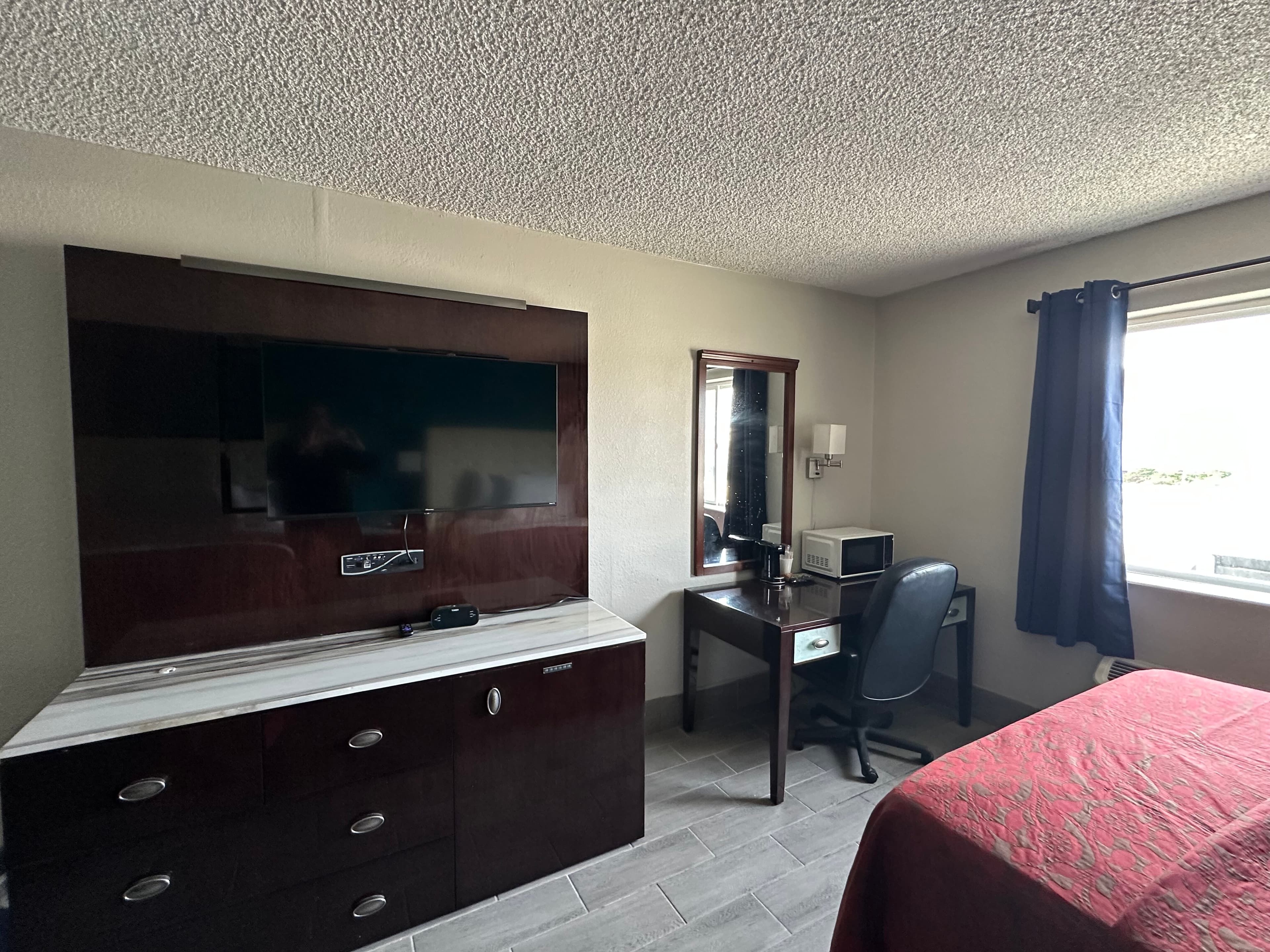 Rodeway Inn Bloomington - Normal West — 7