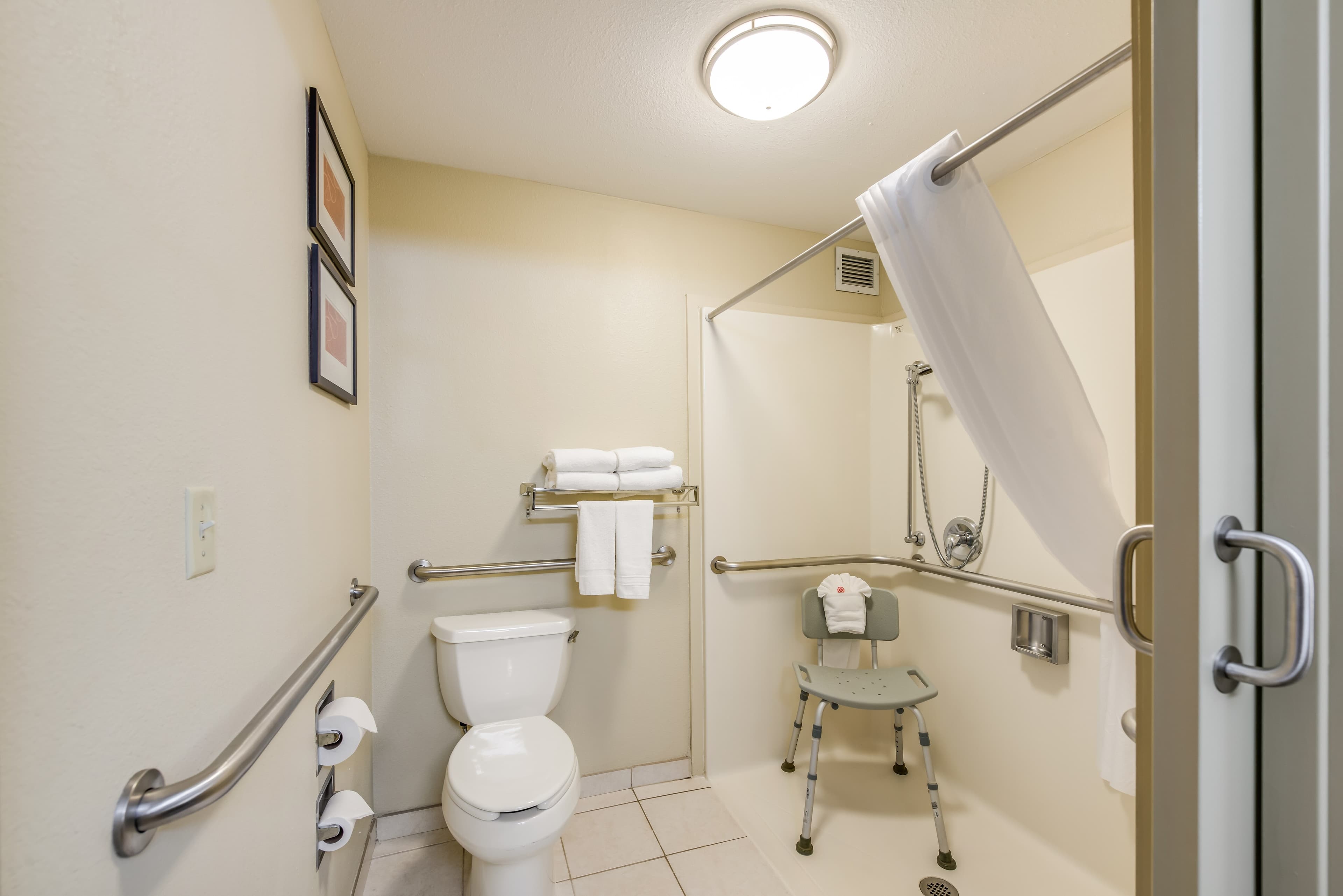 Comfort Suites Chicago O'Hare Airport — 10