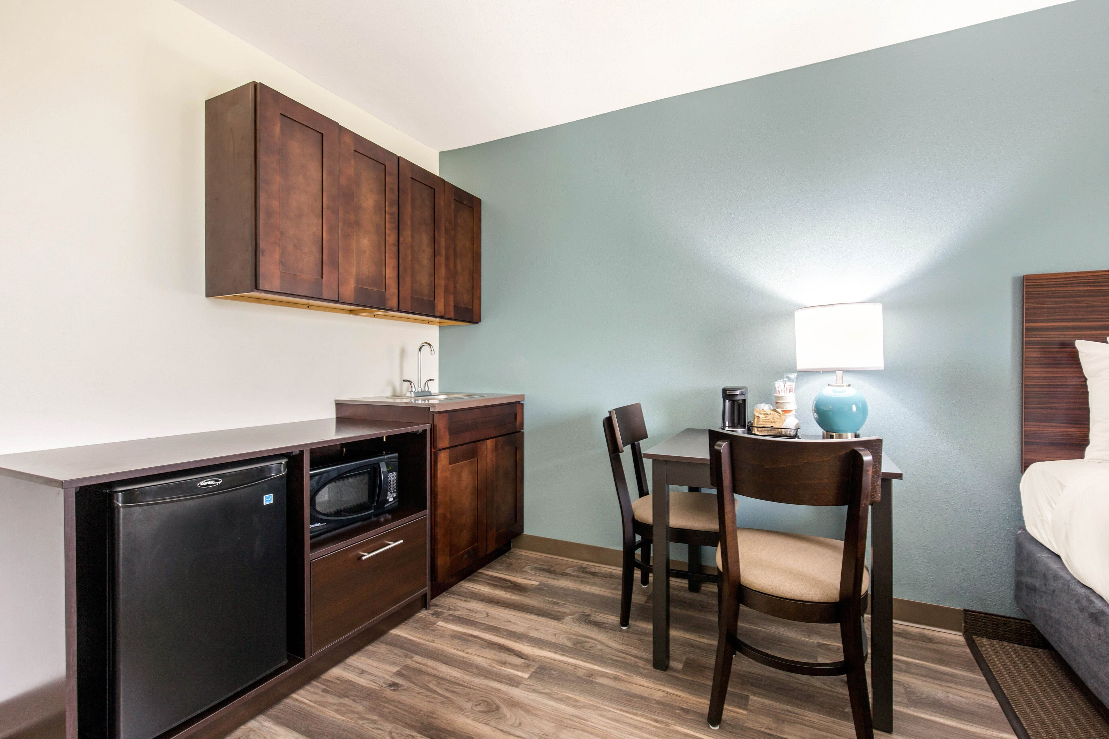 Sleep Inn & Suites South Jacksonville - Image 2