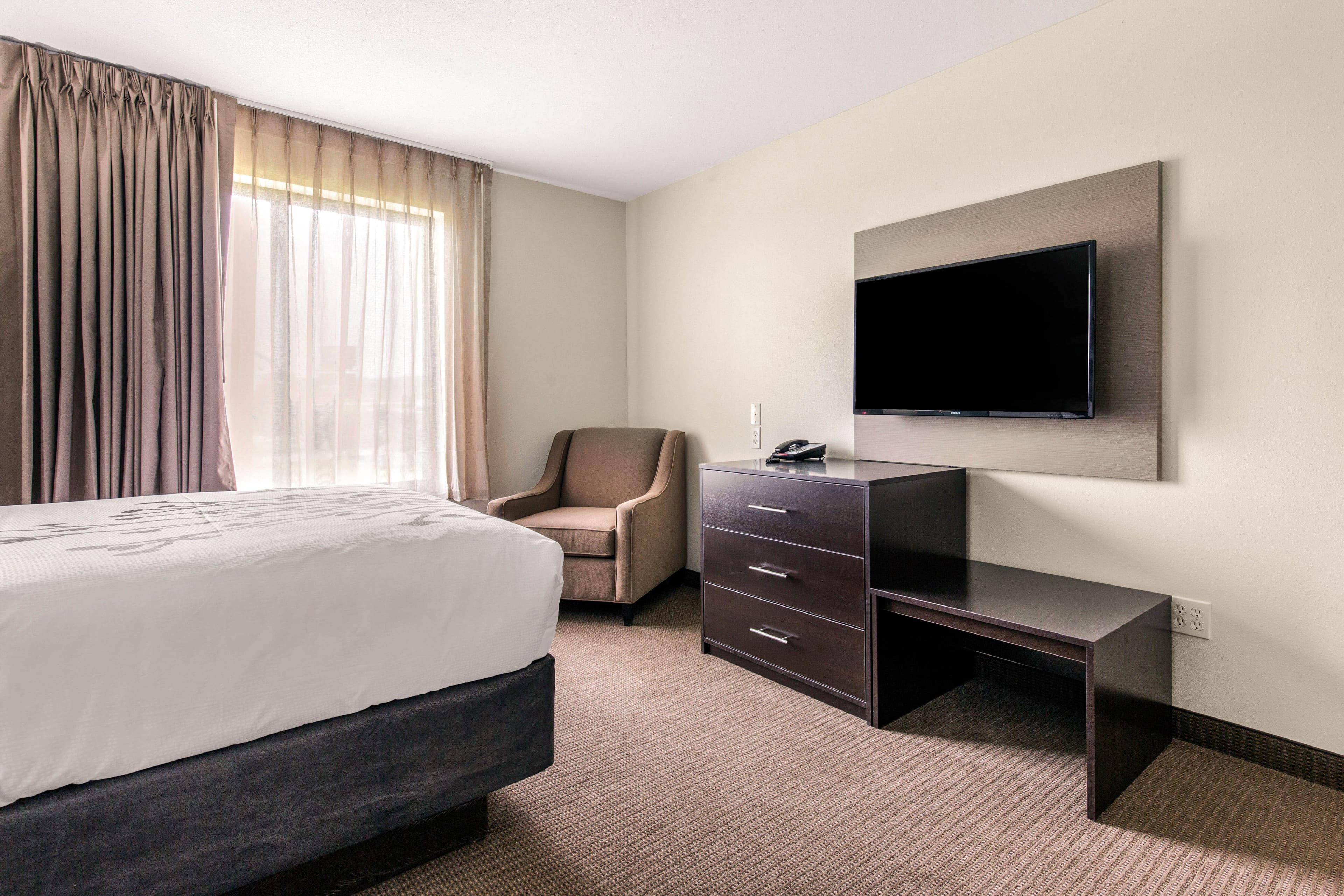 Sleep Inn & Suites South Jacksonville - Image 3