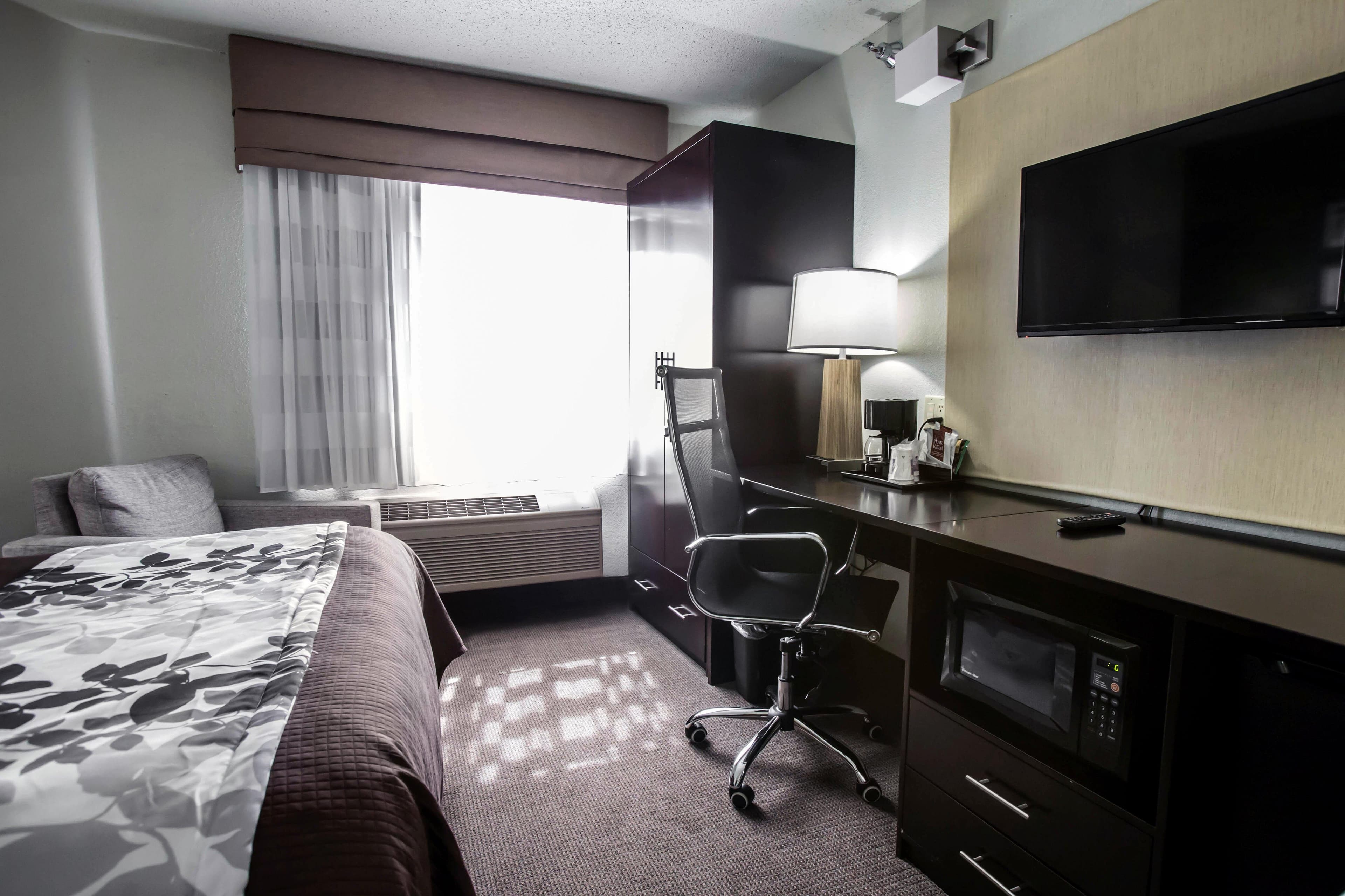 Sleep Inn Rockford I-90 - Image 2