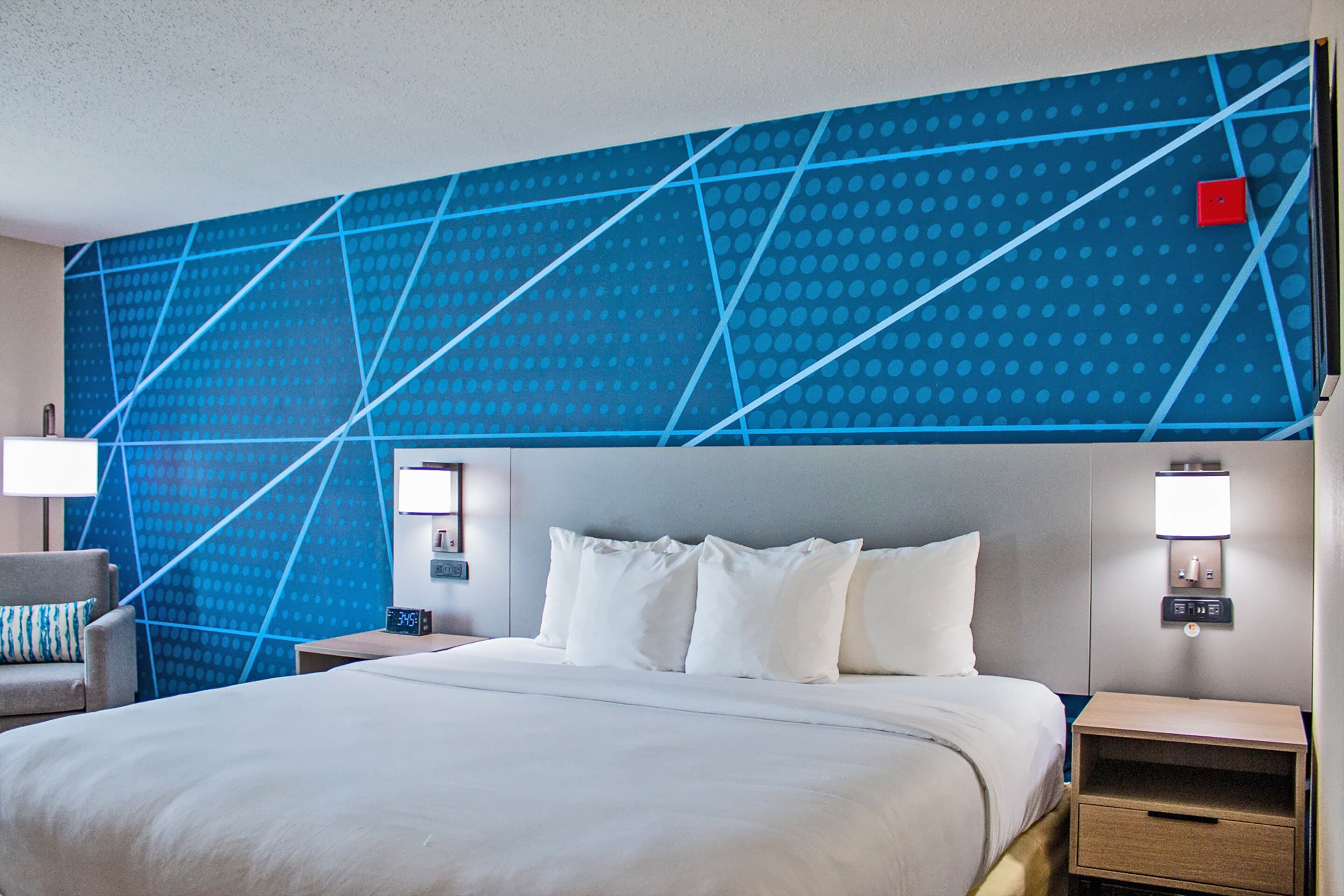 Comfort Inn & Suites Geneva- West Chicago - Image 2