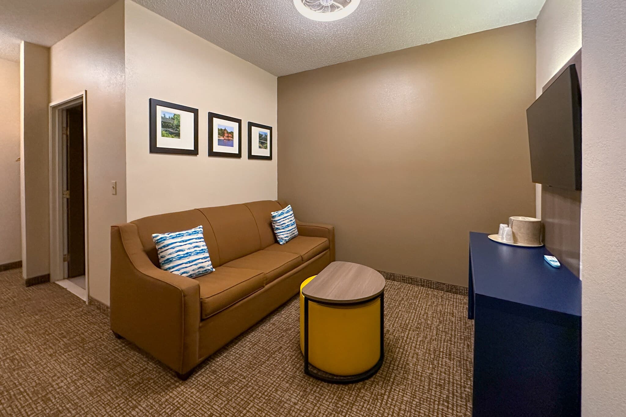 Comfort Inn & Suites Geneva- West Chicago — 38