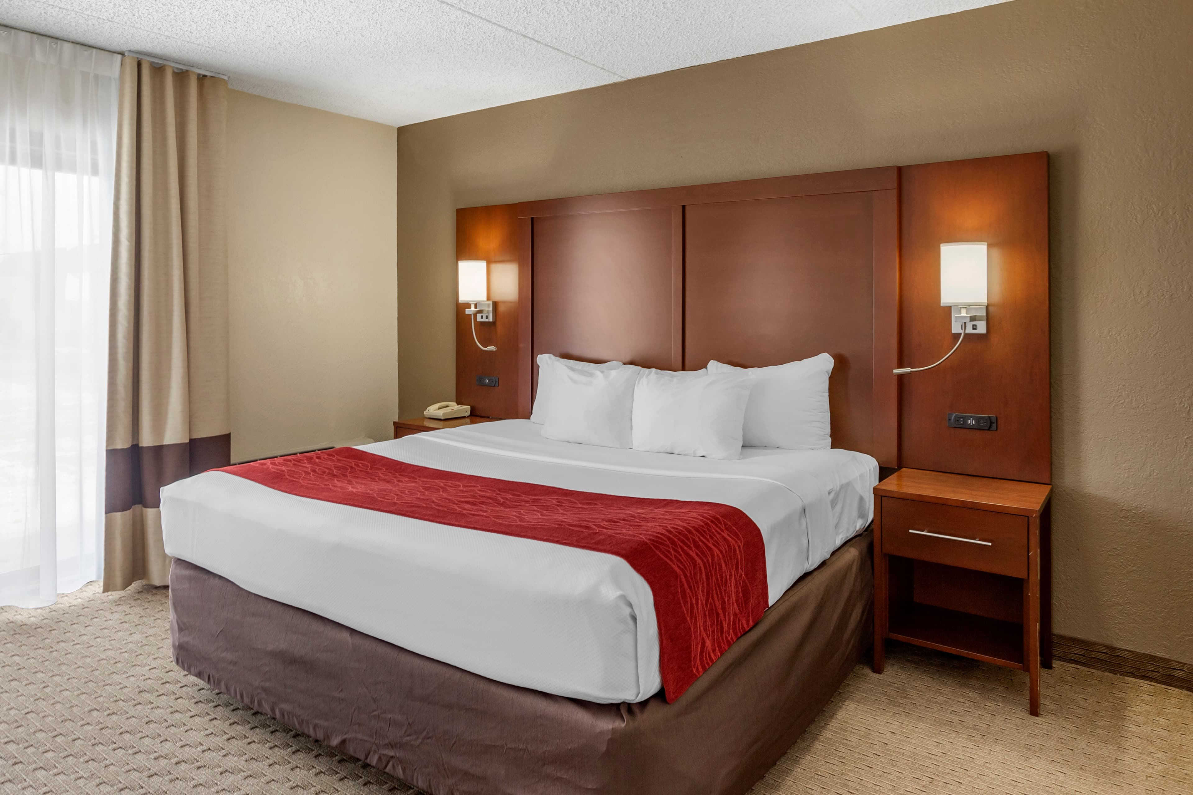 Comfort Inn & Suites Rochelle - DeKalb - Image 2