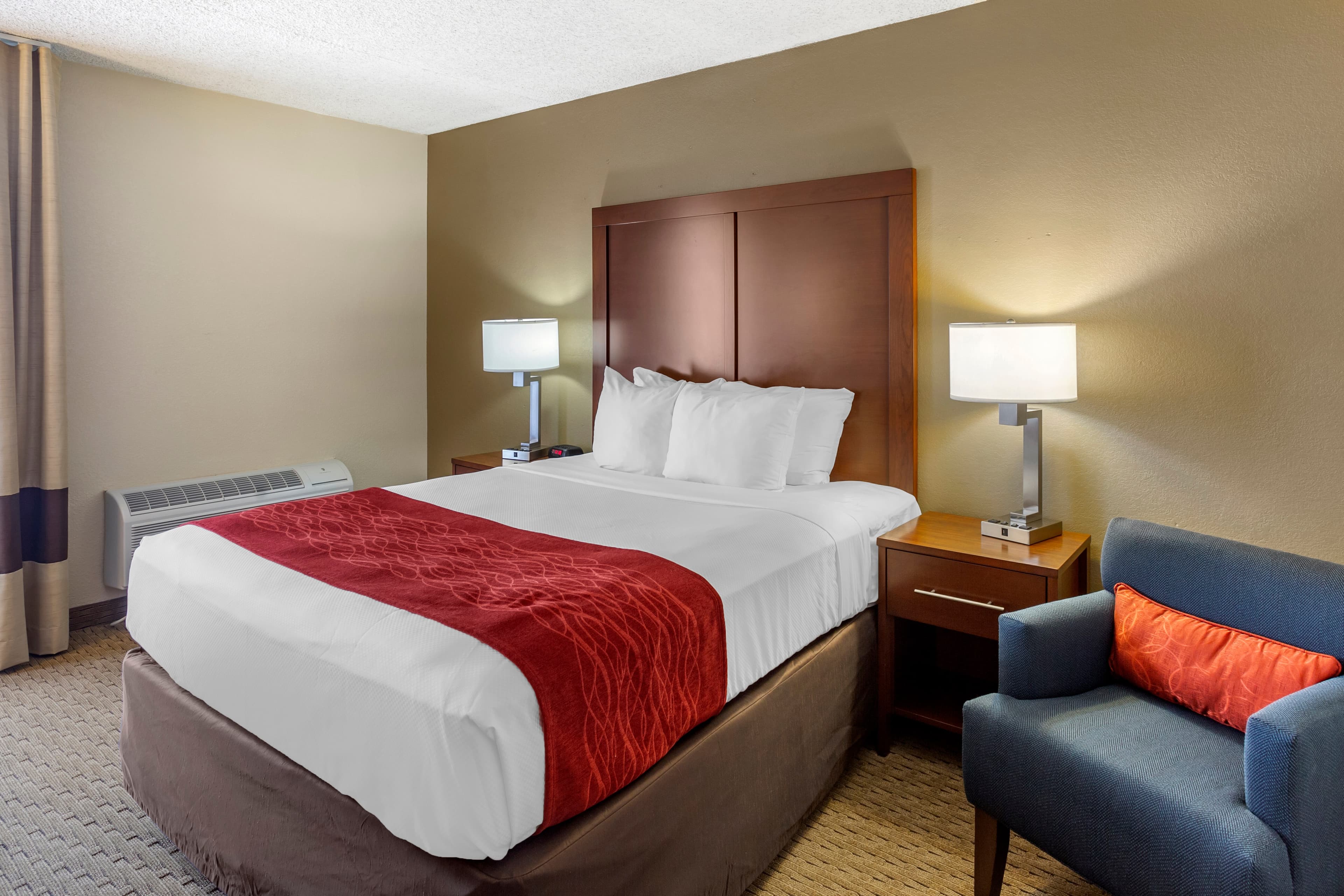 Comfort Inn & Suites Rochelle - DeKalb — 6