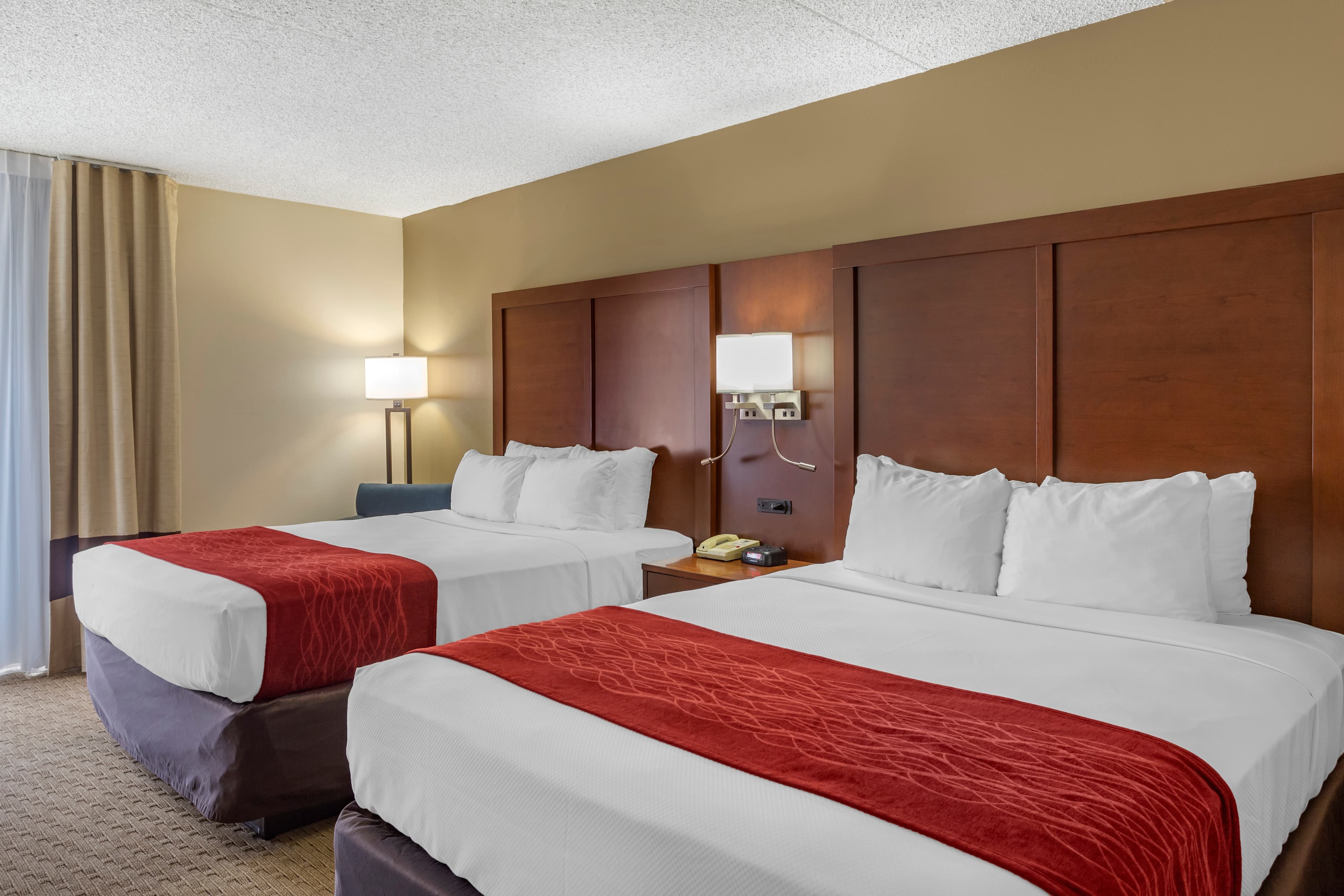 Comfort Inn & Suites Rochelle - DeKalb - Image 1
