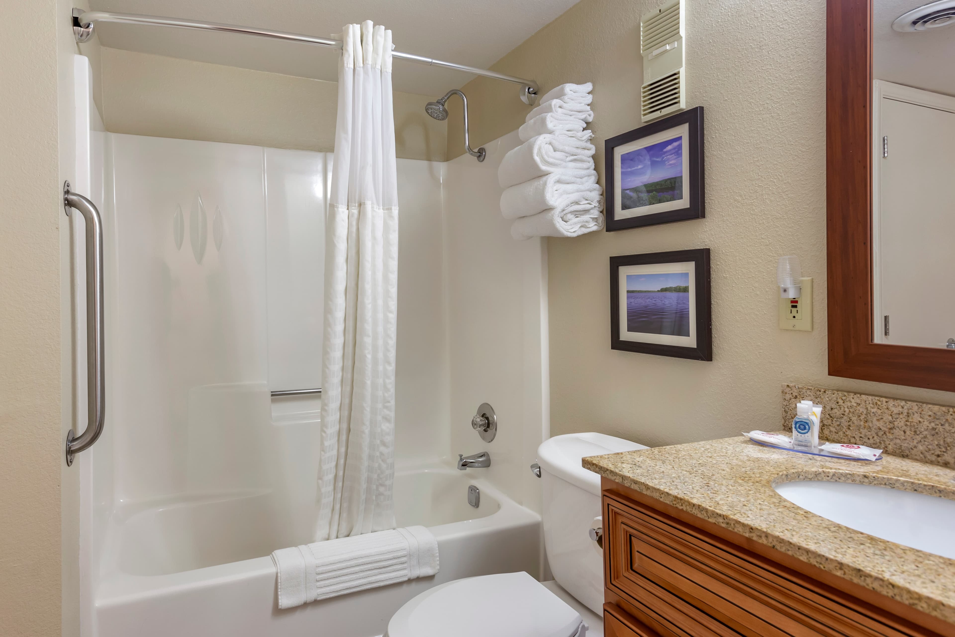 Comfort Inn & Suites Rochelle - DeKalb — 22
