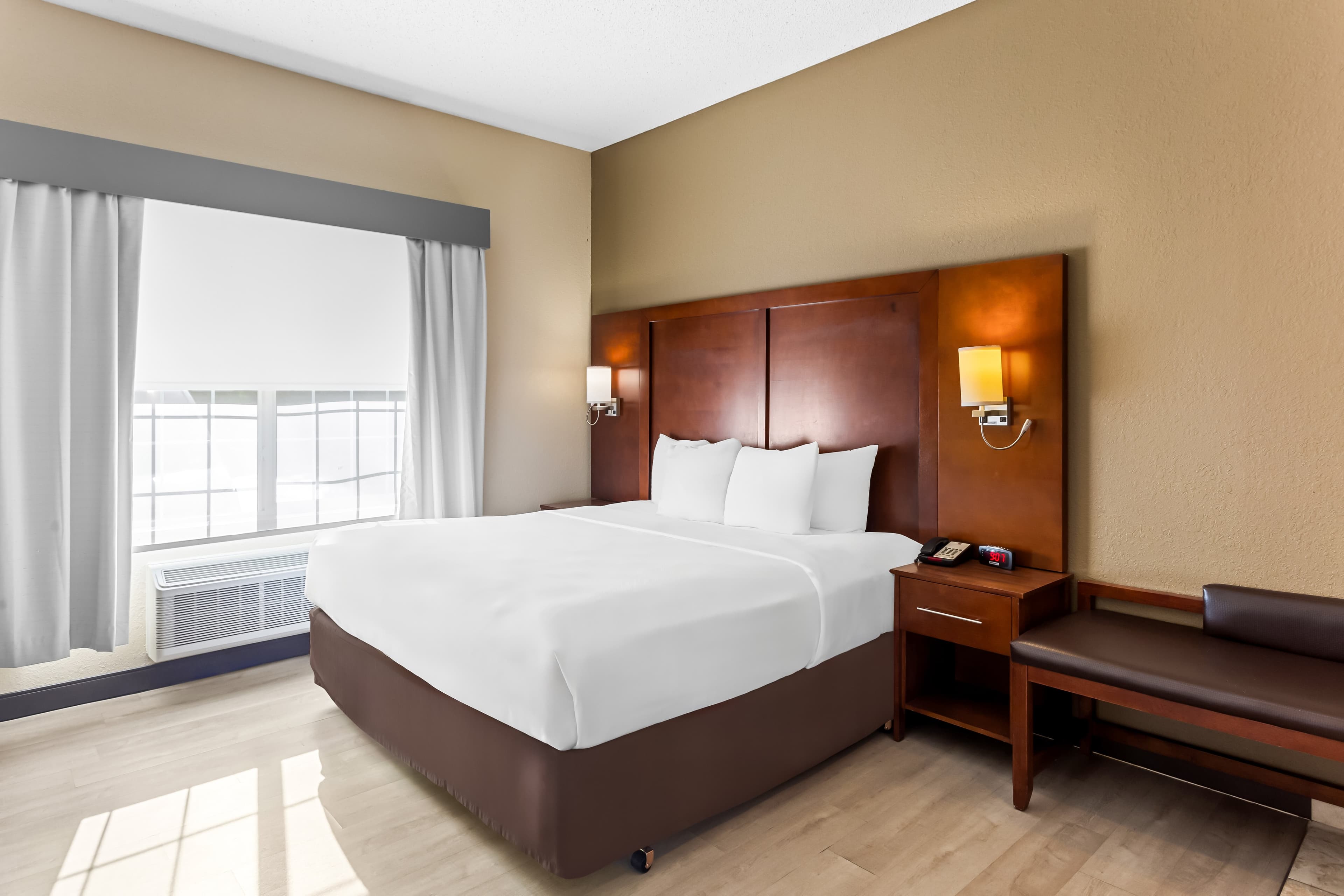 Comfort Suites Grayslake near Libertyville North — 19