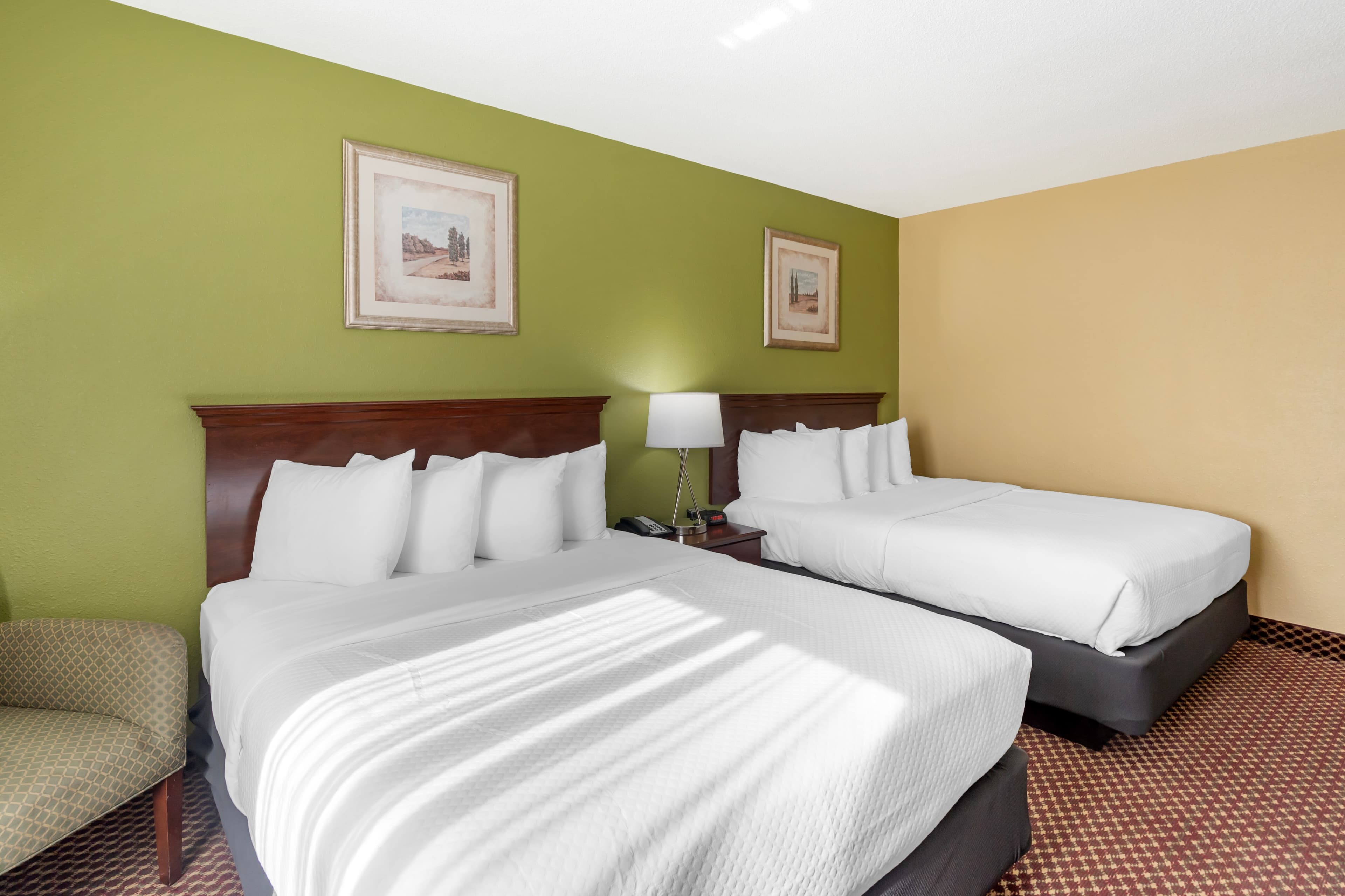 Quality Inn & Suites Bloomington University Area — 14