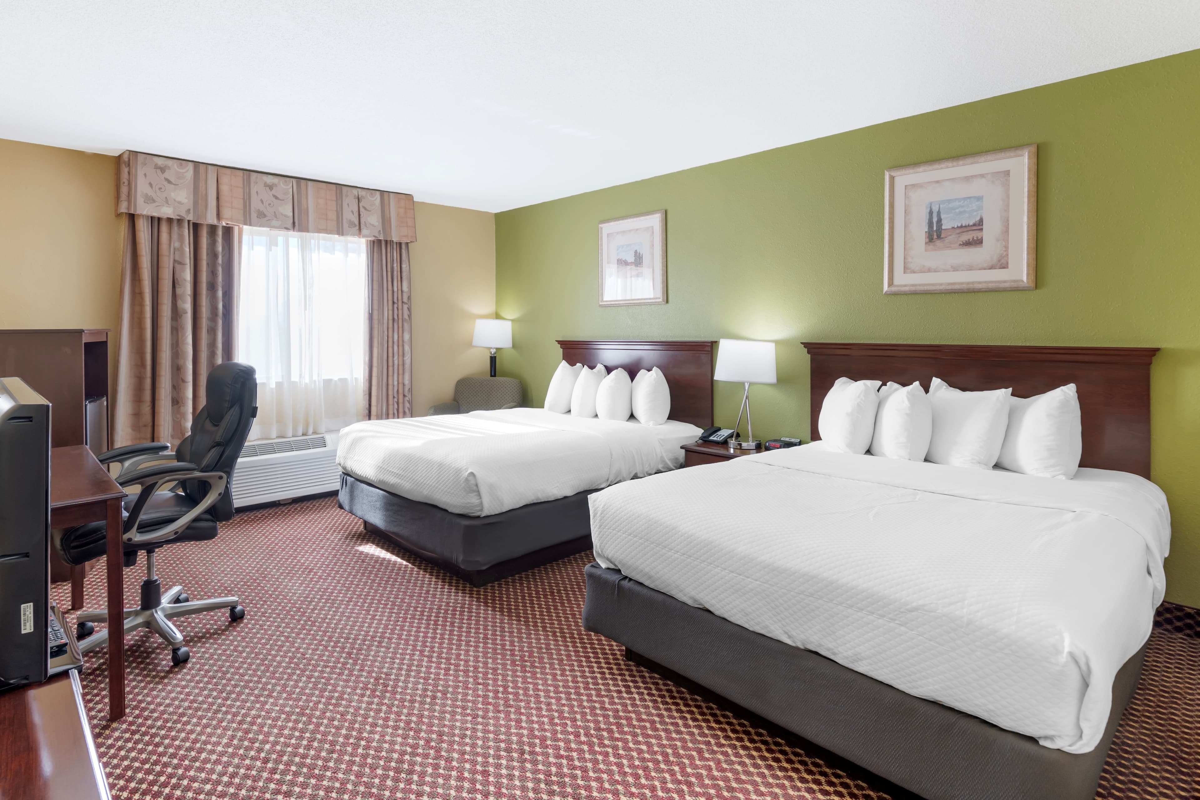 Quality Inn & Suites Bloomington University Area — 16