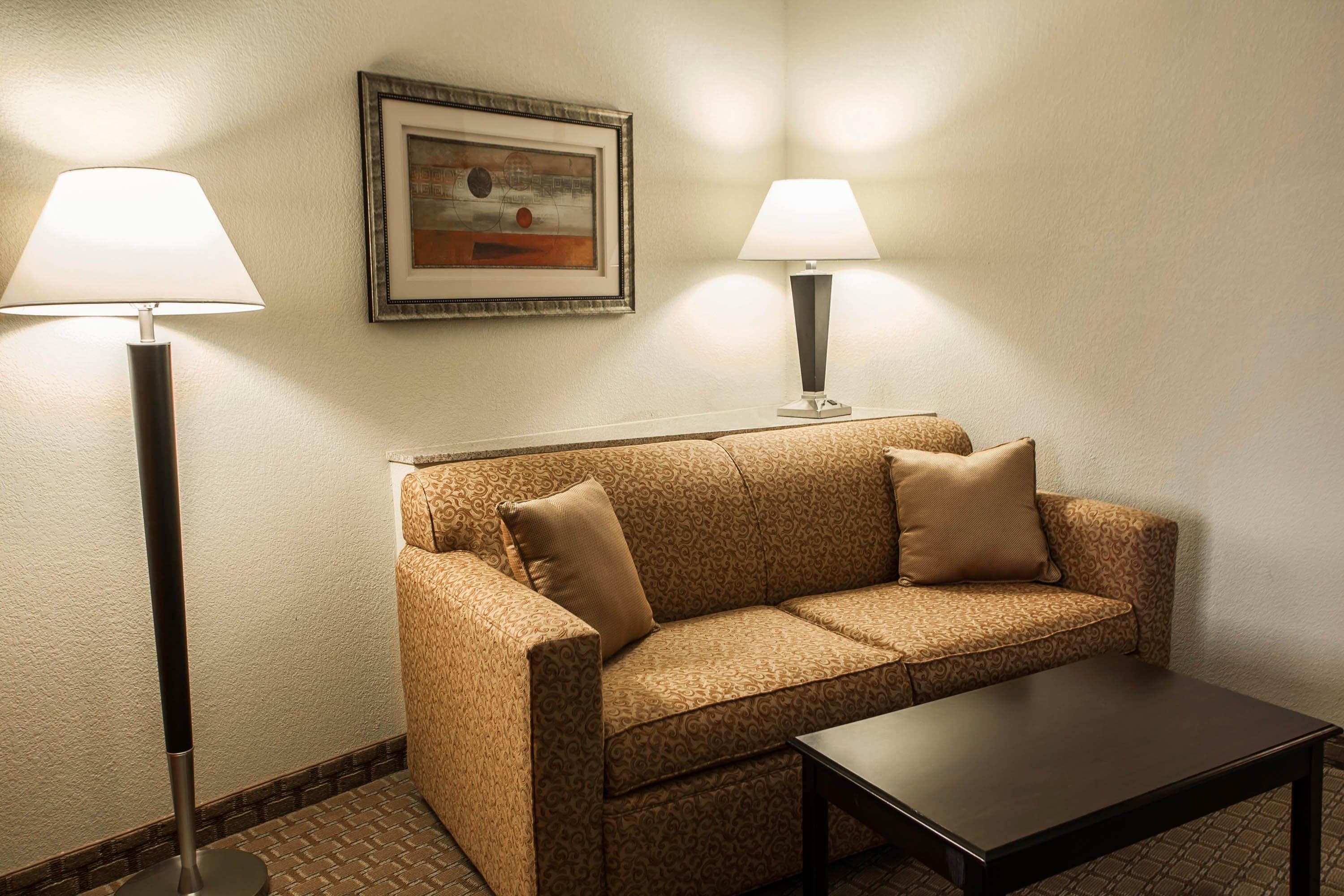 Comfort Suites Bloomington I-55 and I-74 — 11