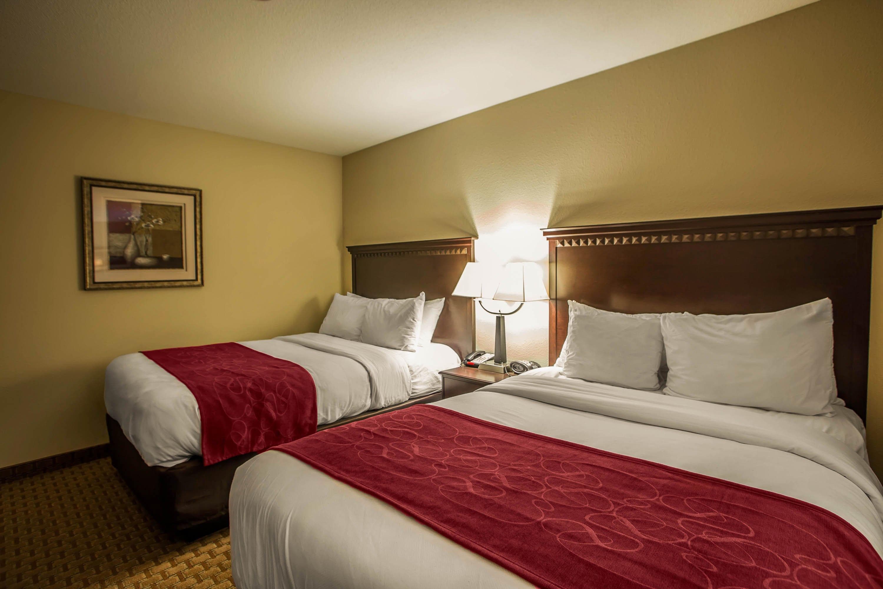 Comfort Suites Bloomington I-55 and I-74 — 17