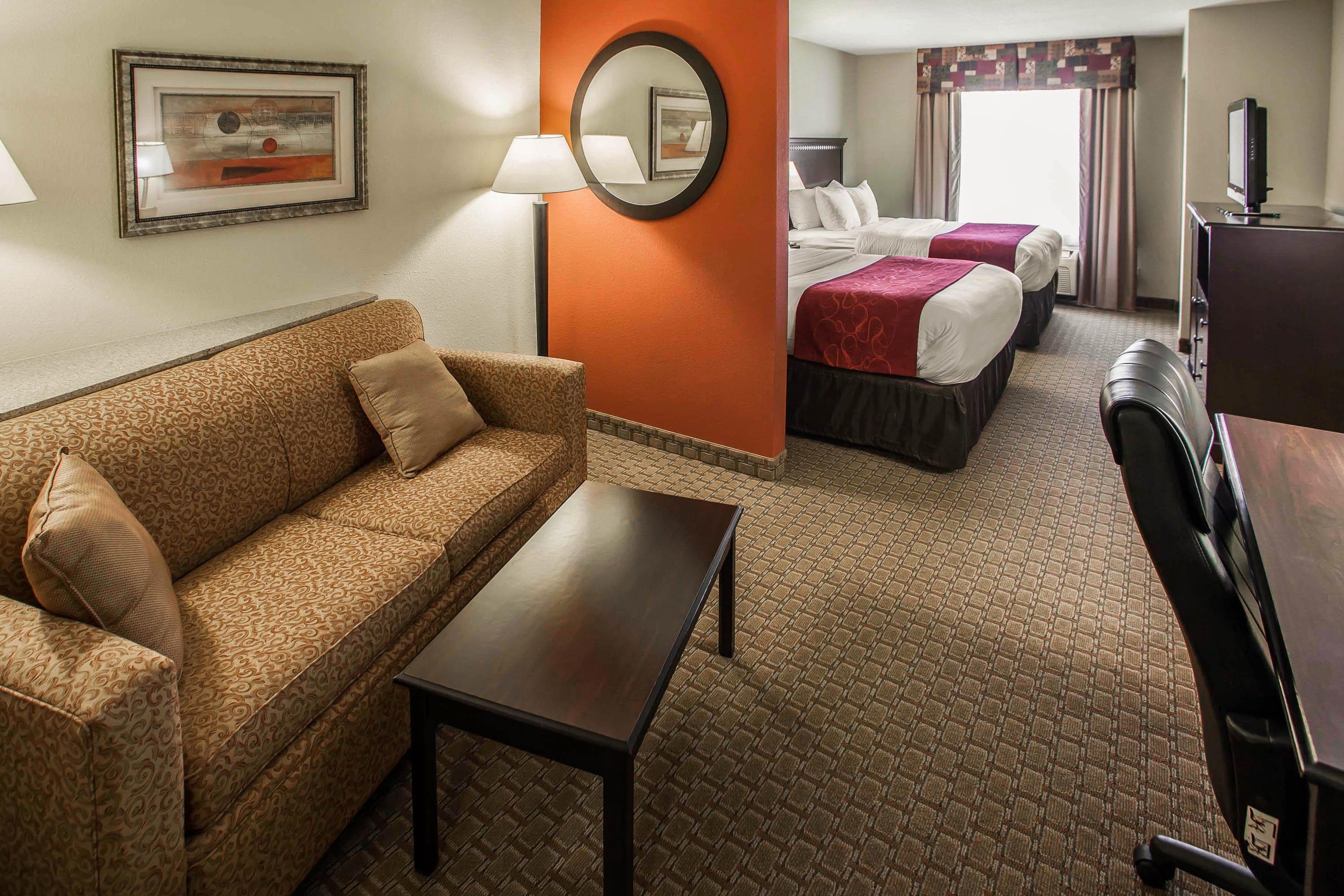 Comfort Suites Bloomington I-55 and I-74 - Image 5