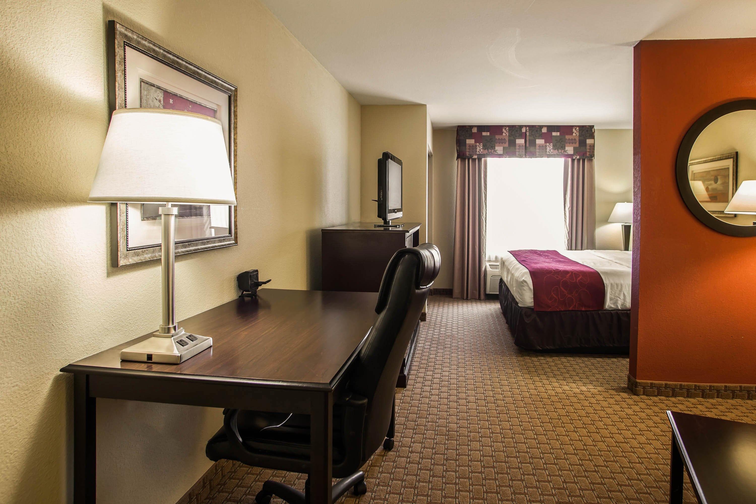 Comfort Suites Bloomington I-55 and I-74 — 10