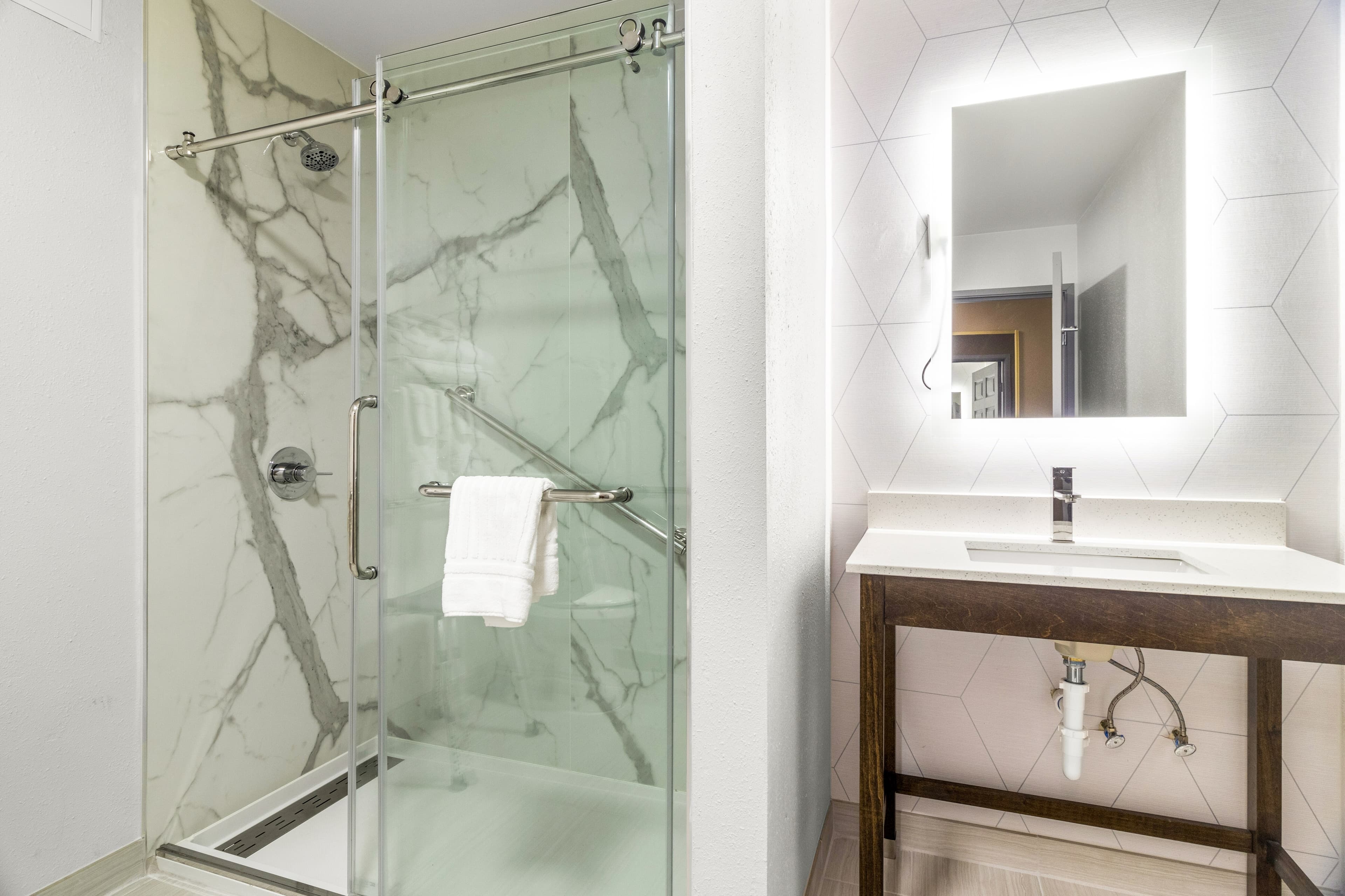 Comfort Suites - Image 5
